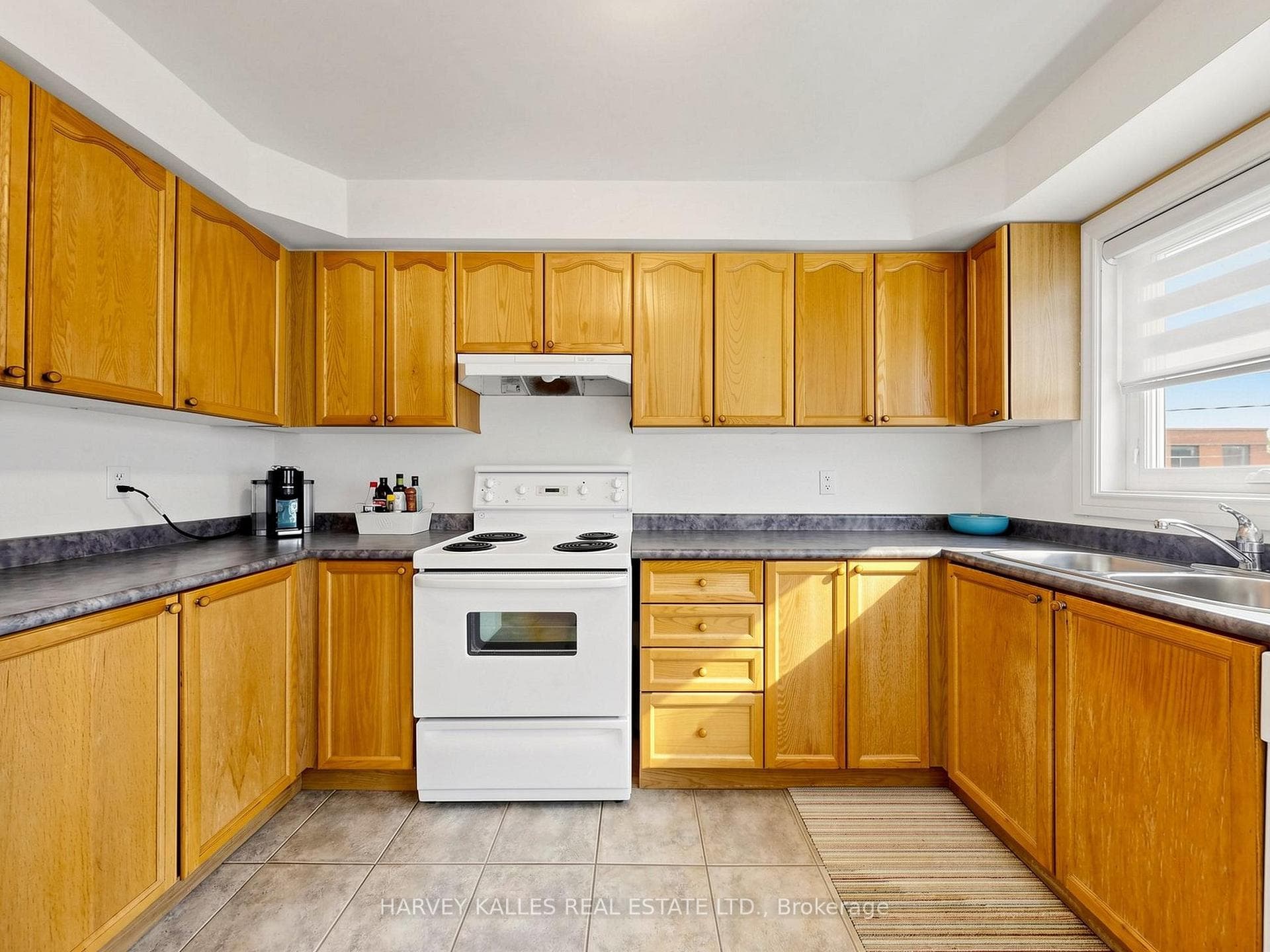 10 Lightbourn Avenue photo 14