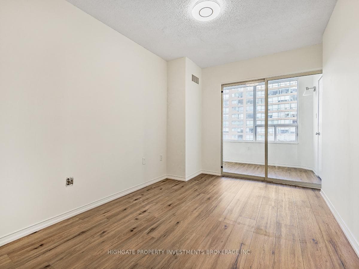 1270 MAPLE CROSSING Boulevard Unit 1203 photo 19