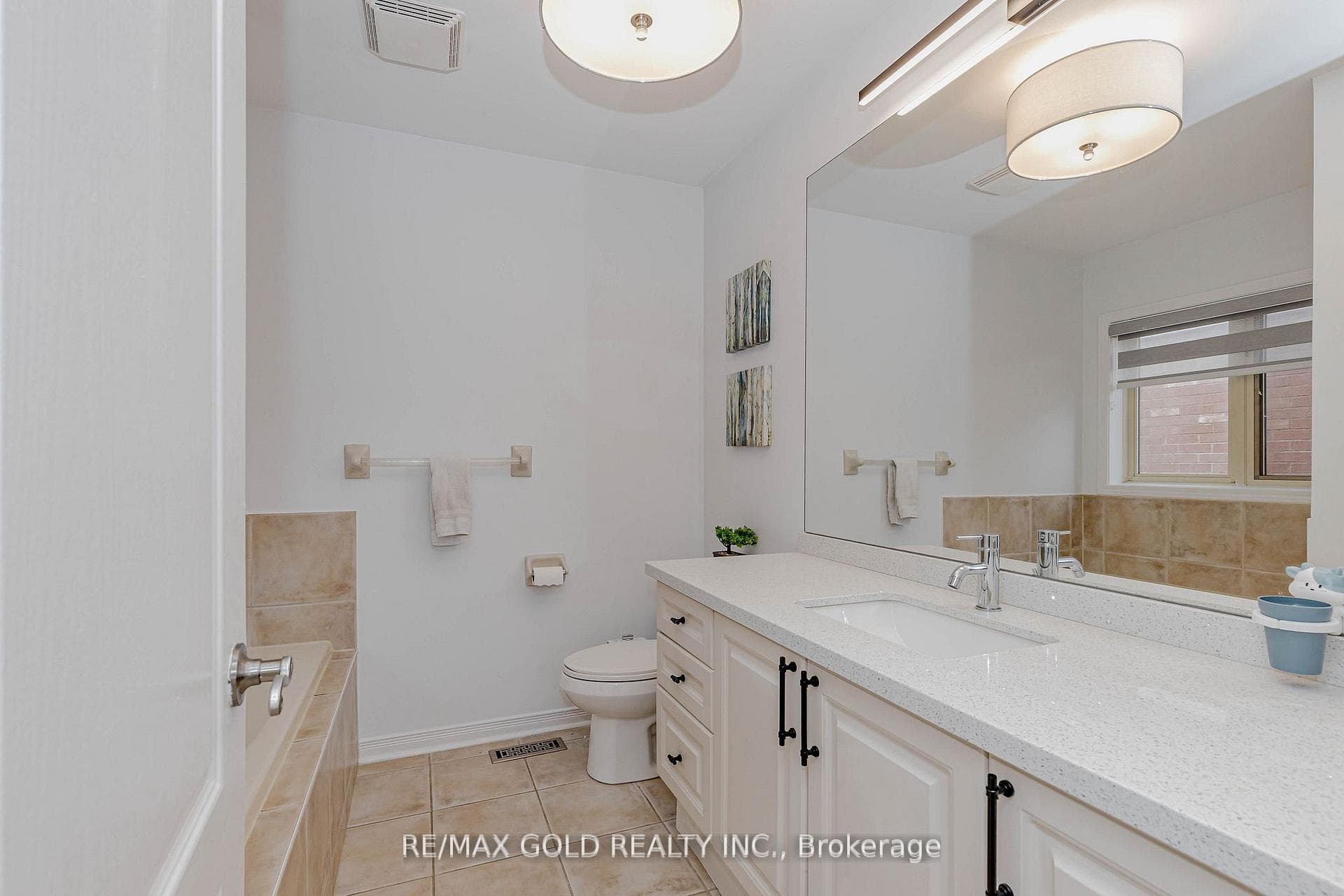 1105 Meadowgrove Court photo 23