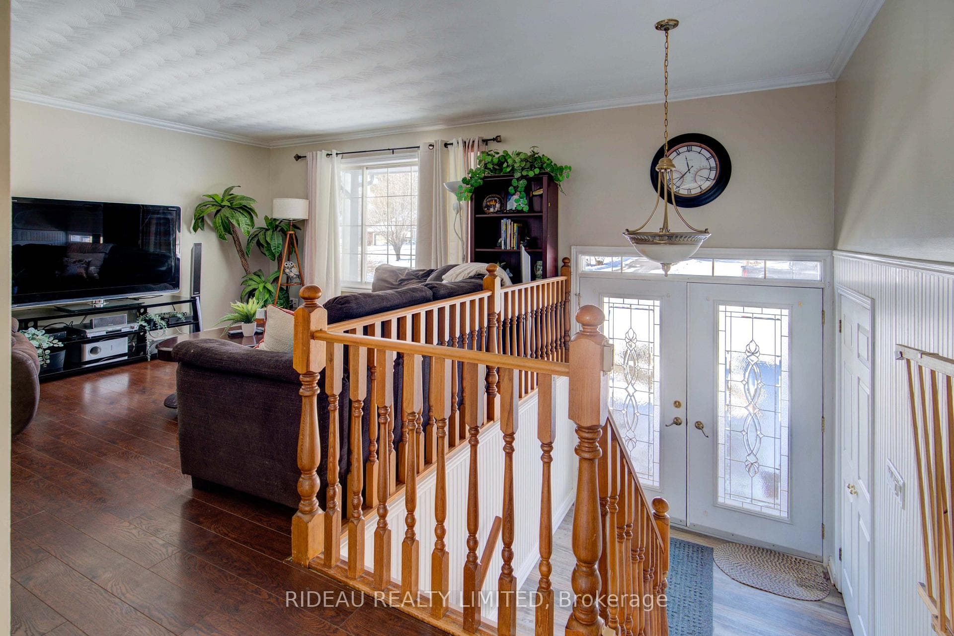 33 Sunset Drive photo 3