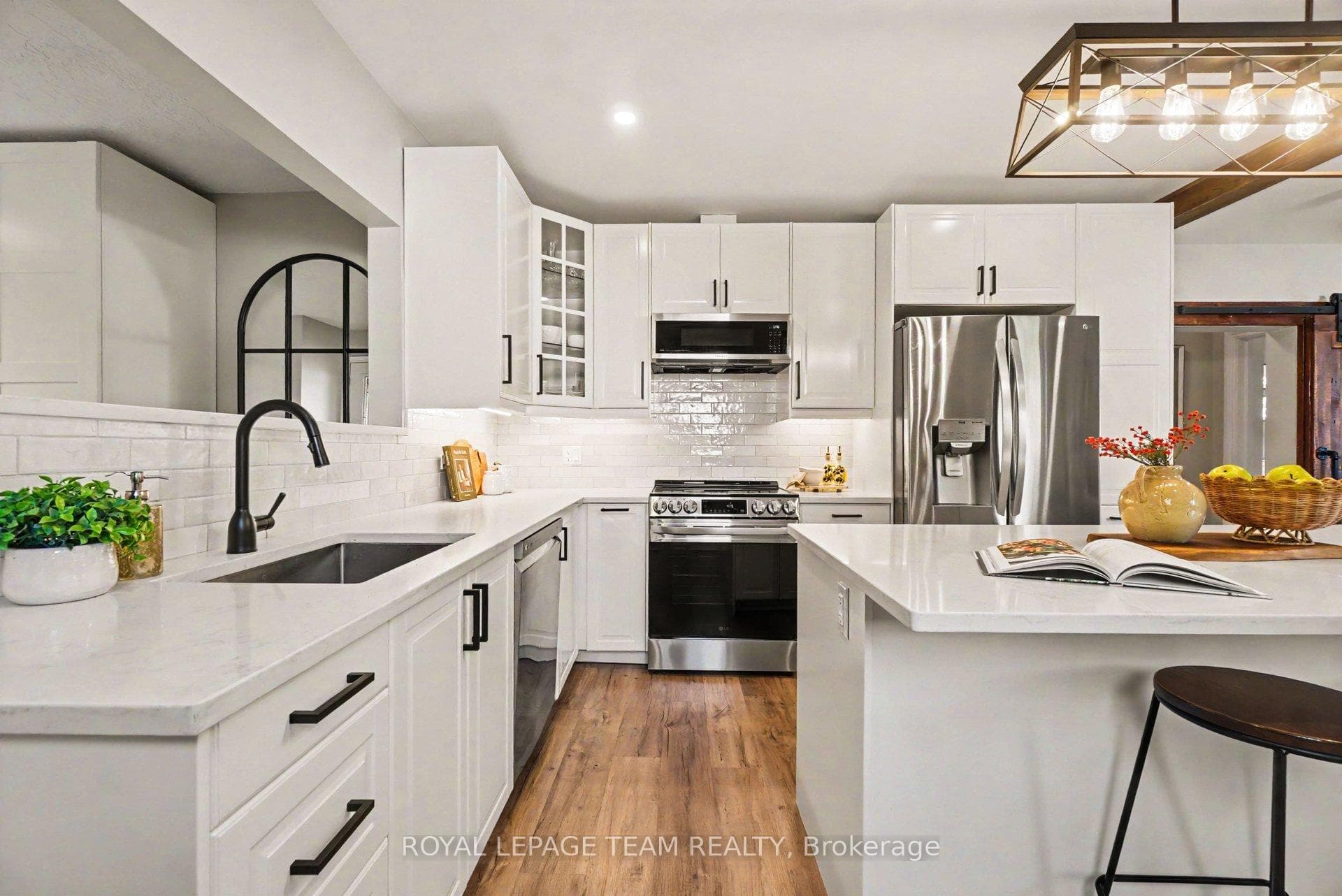 102 Strachan Street photo 15
