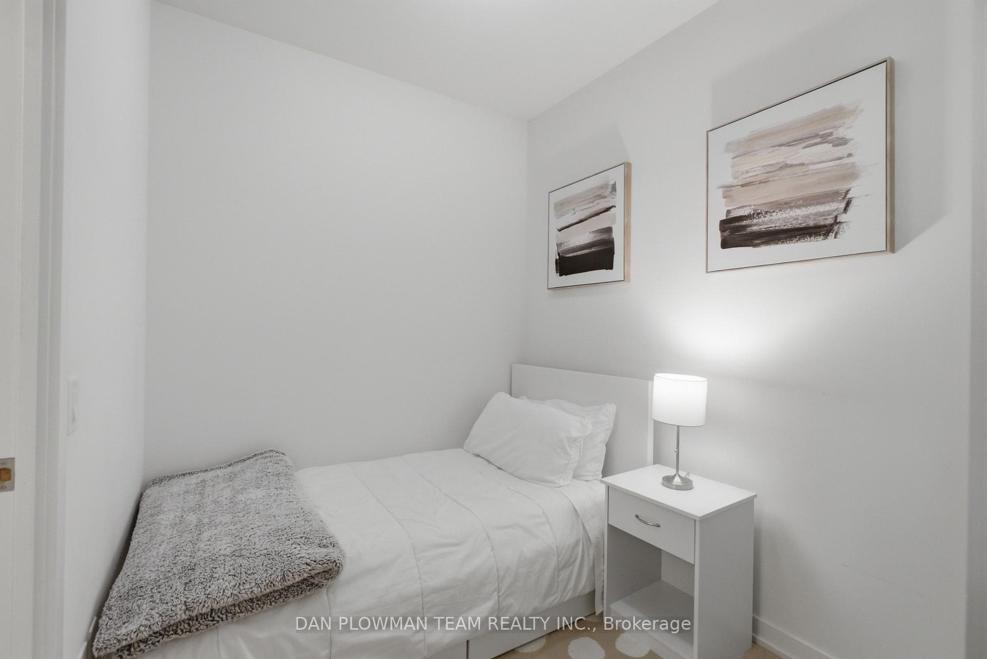 1 Yorkville Avenue Unit 901 photo 21