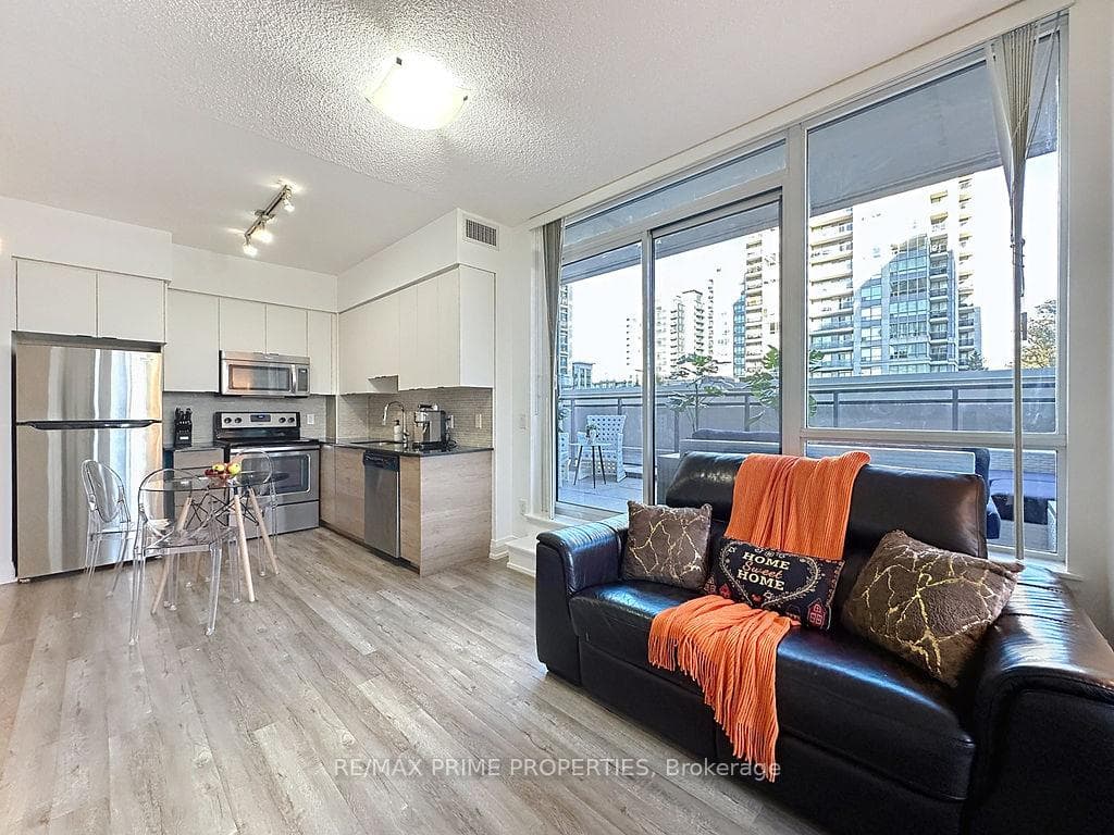 85 North Park Road Unit 205 photo 2