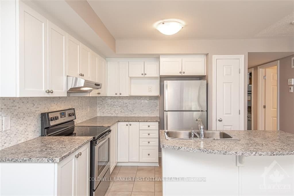 105 BLUESTONE Unit 2 photo 16