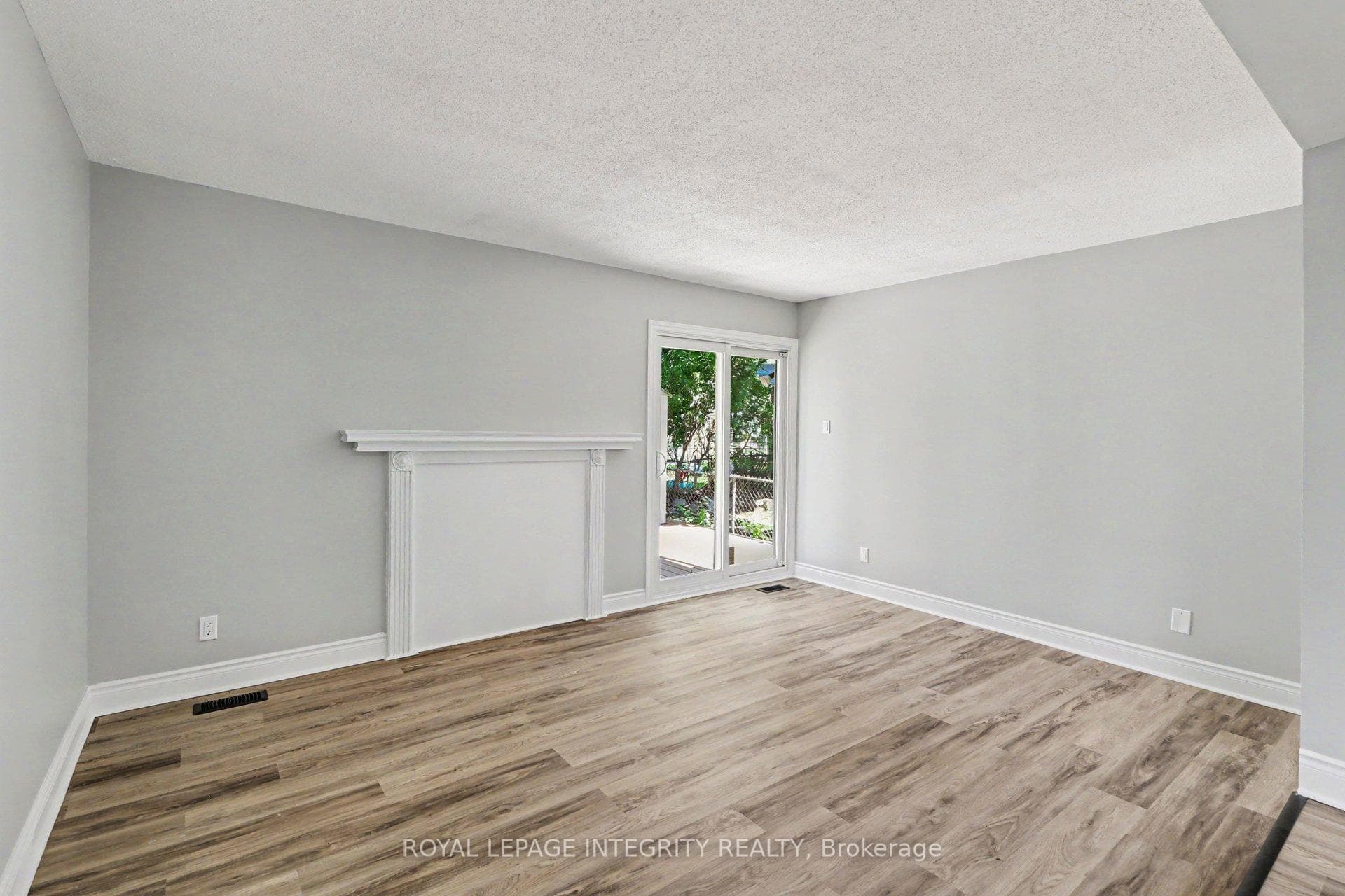 1511 Thurlow Street photo 6