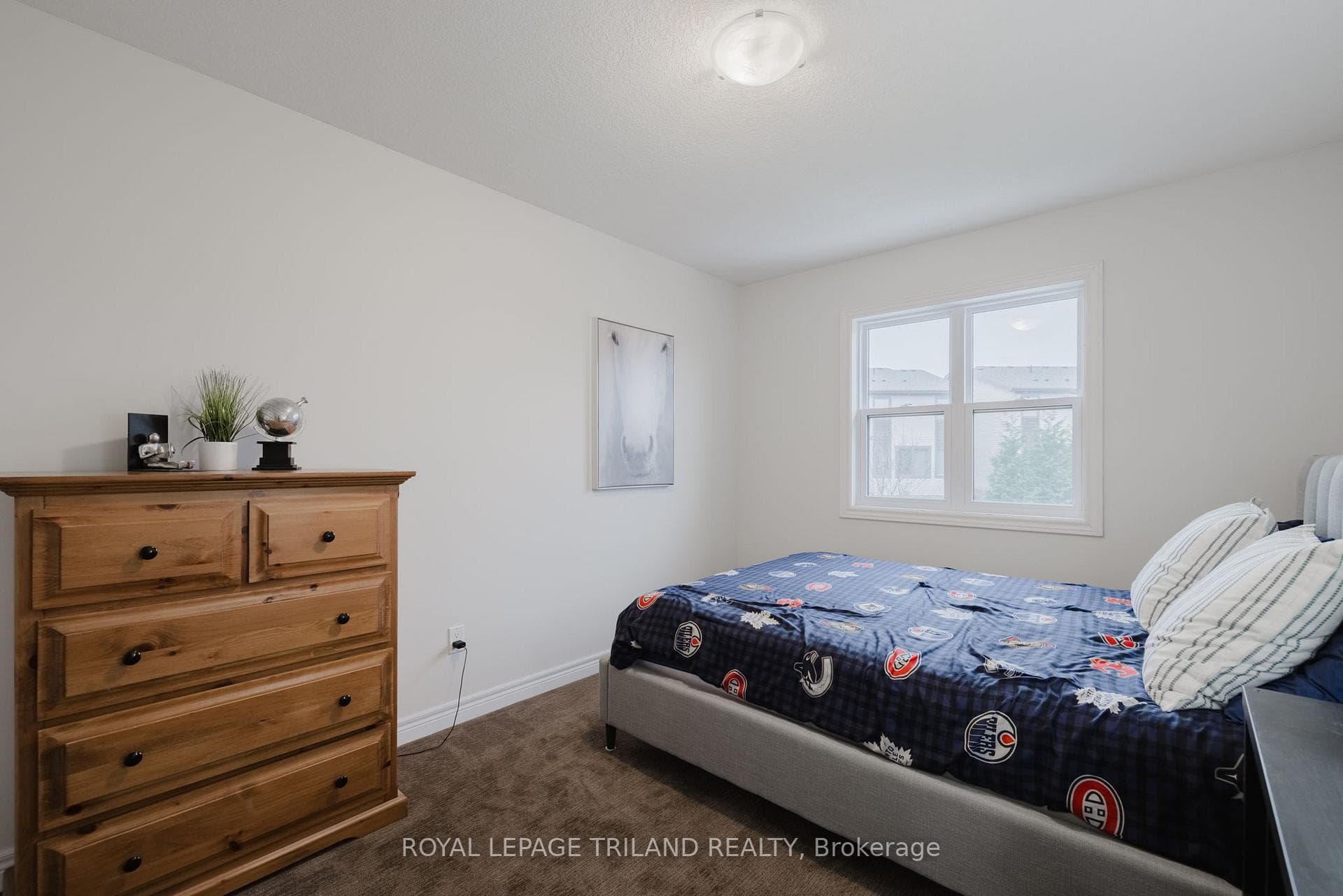 711 Springwood Crescent photo 19