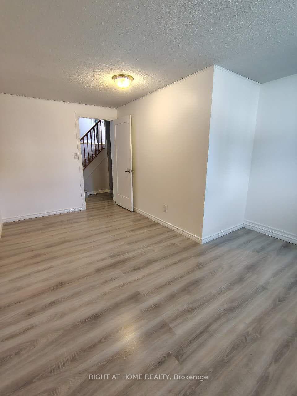 78 Olympic Crescent photo 21