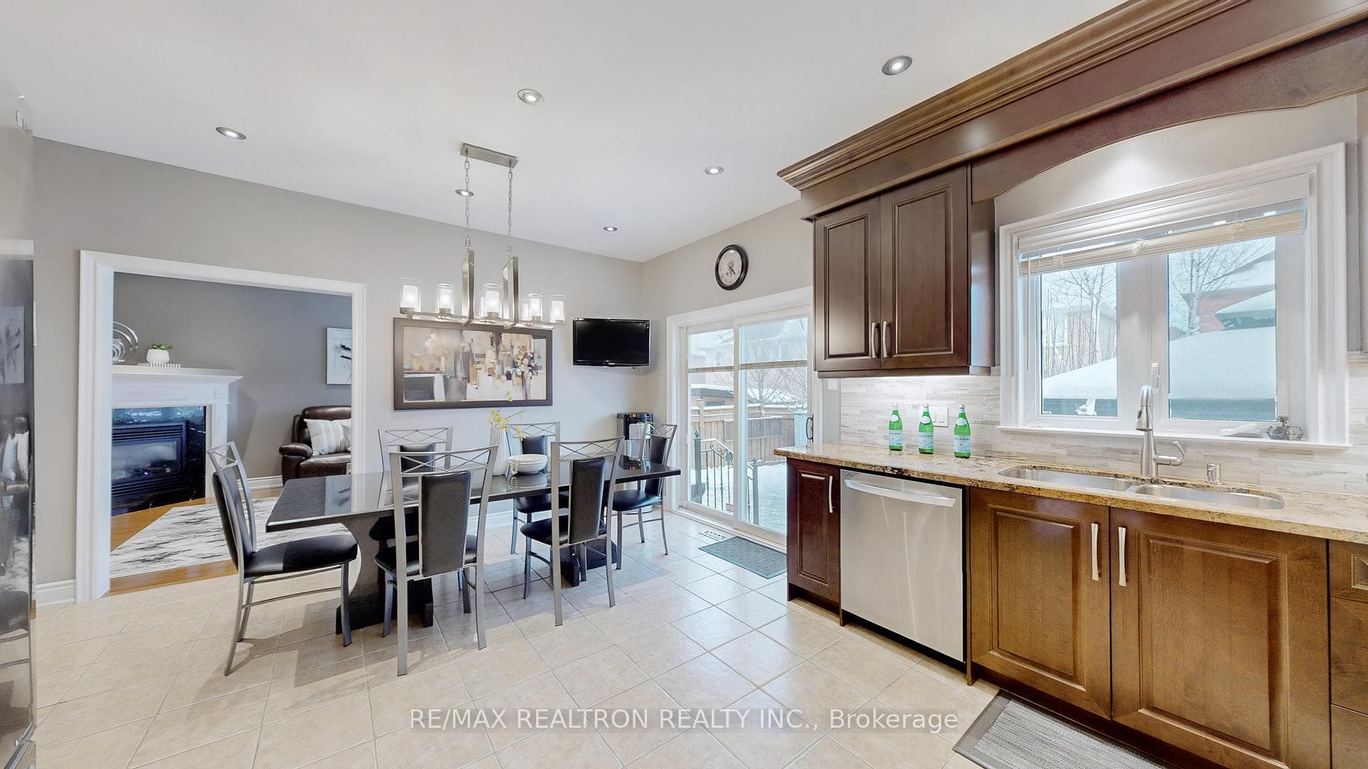 60 Andrew Hill Drive photo 15