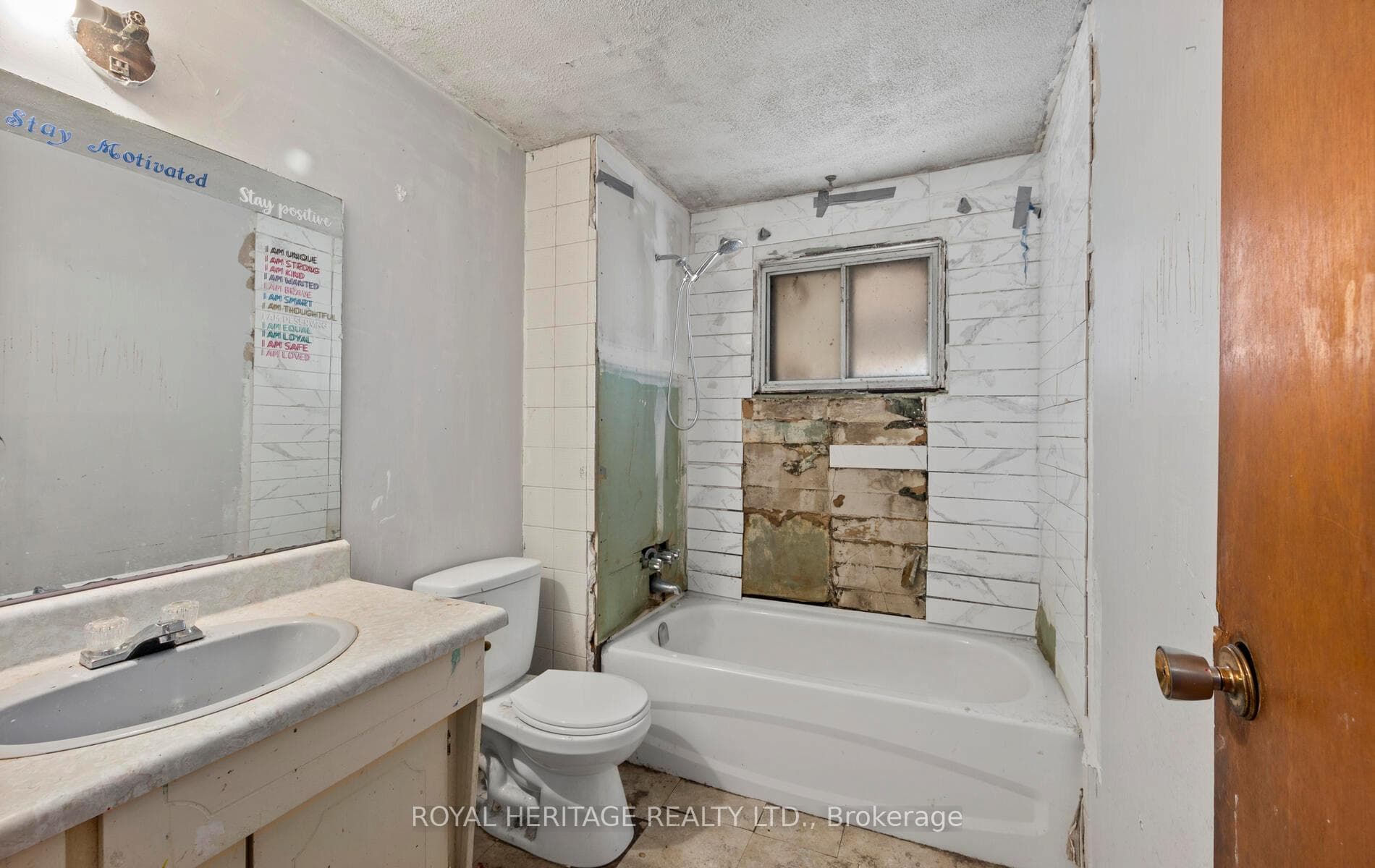 Upper Bathroom