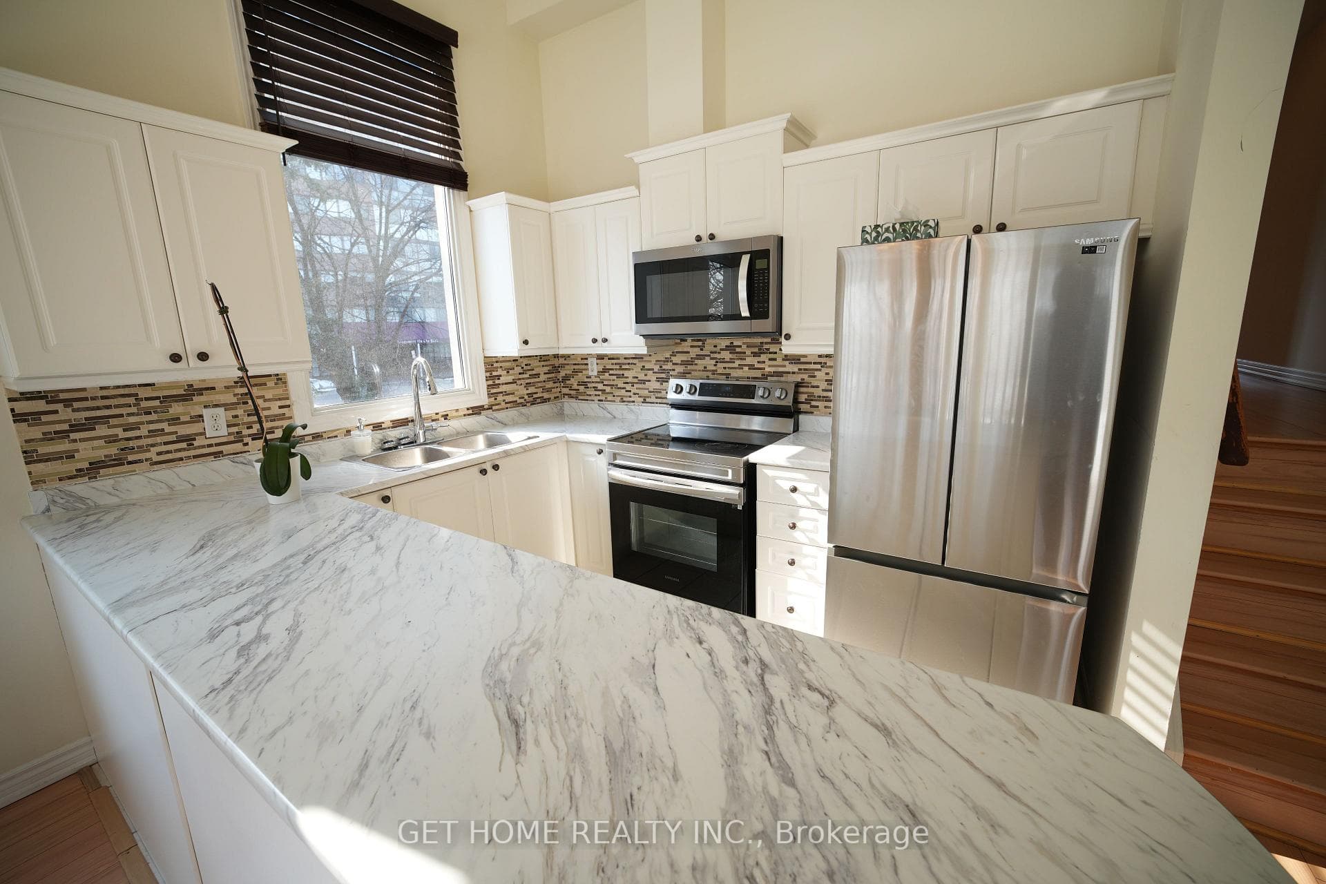 840 Dundas Street Unit 25 photo 9