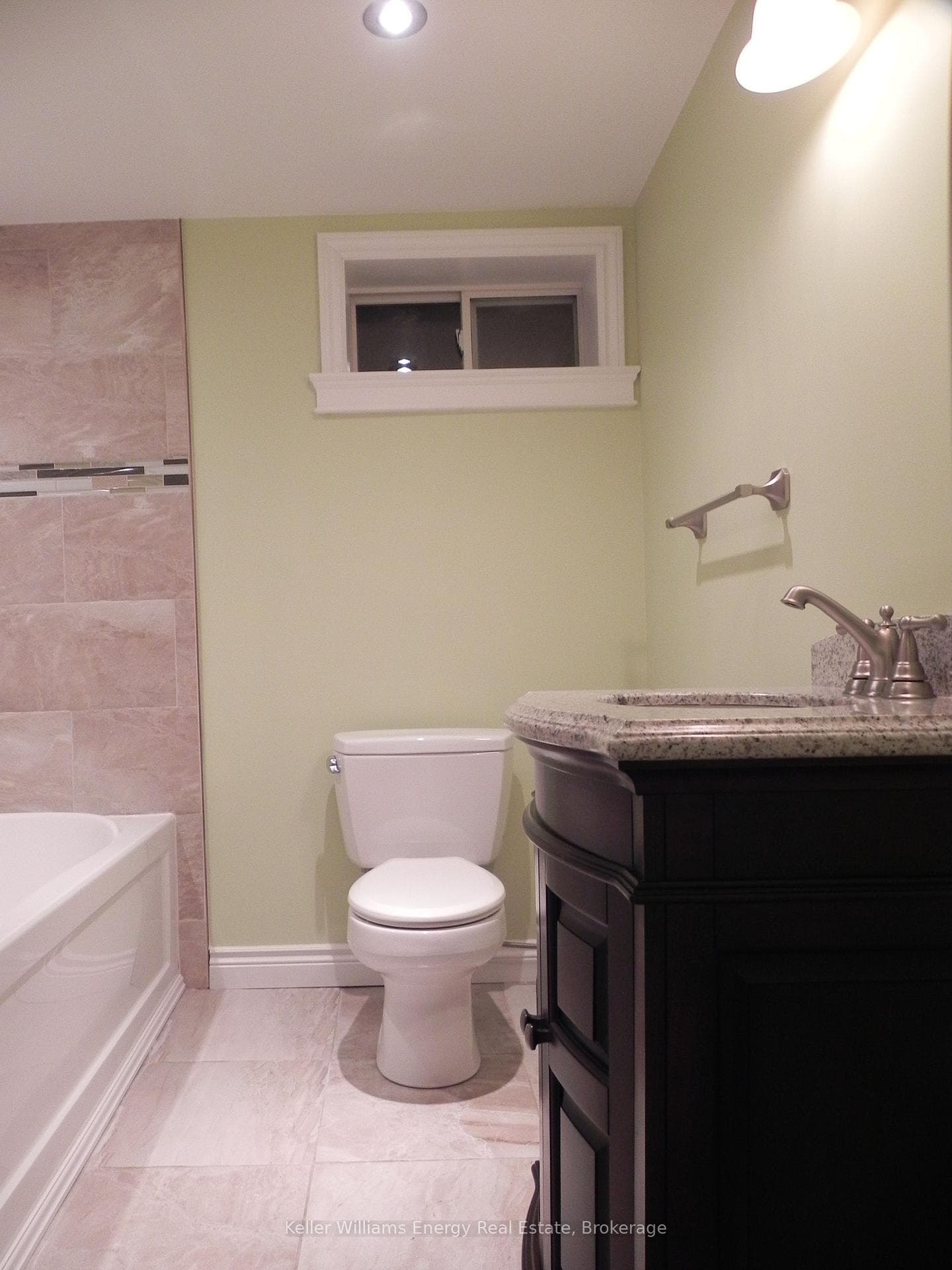 2 Hialeah Crescent Unit Basement photo 11