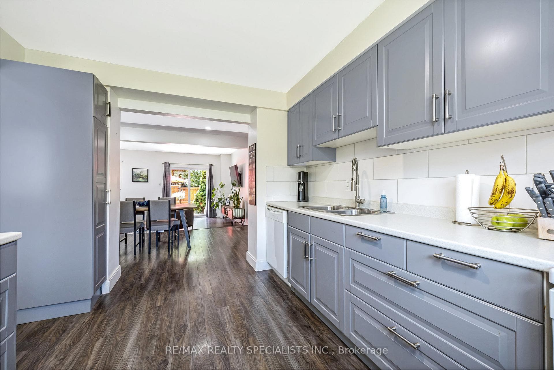 1294 Guelph Line Unit 2 photo 12