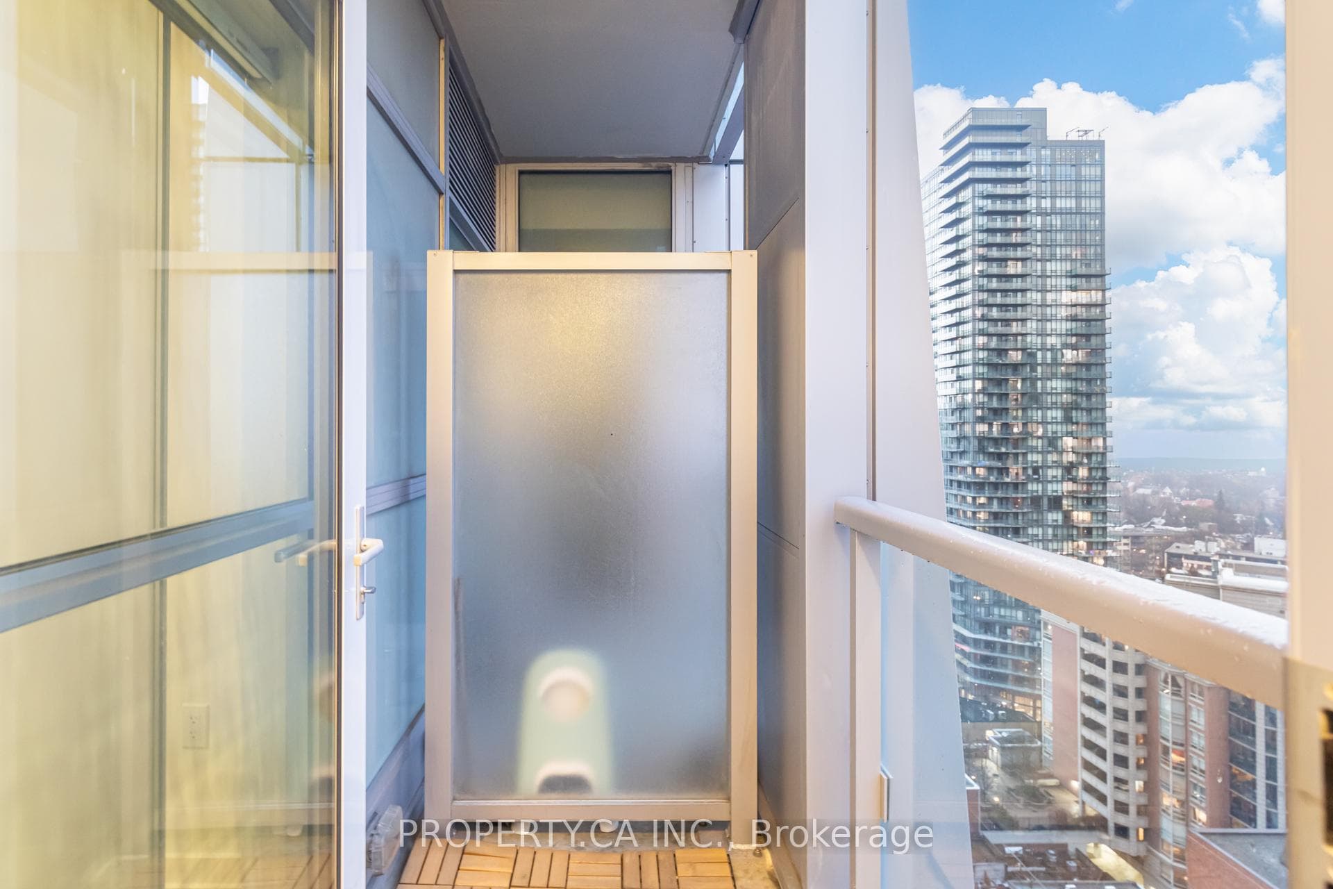 1 Yorkville Avenue Unit 1710 photo 42