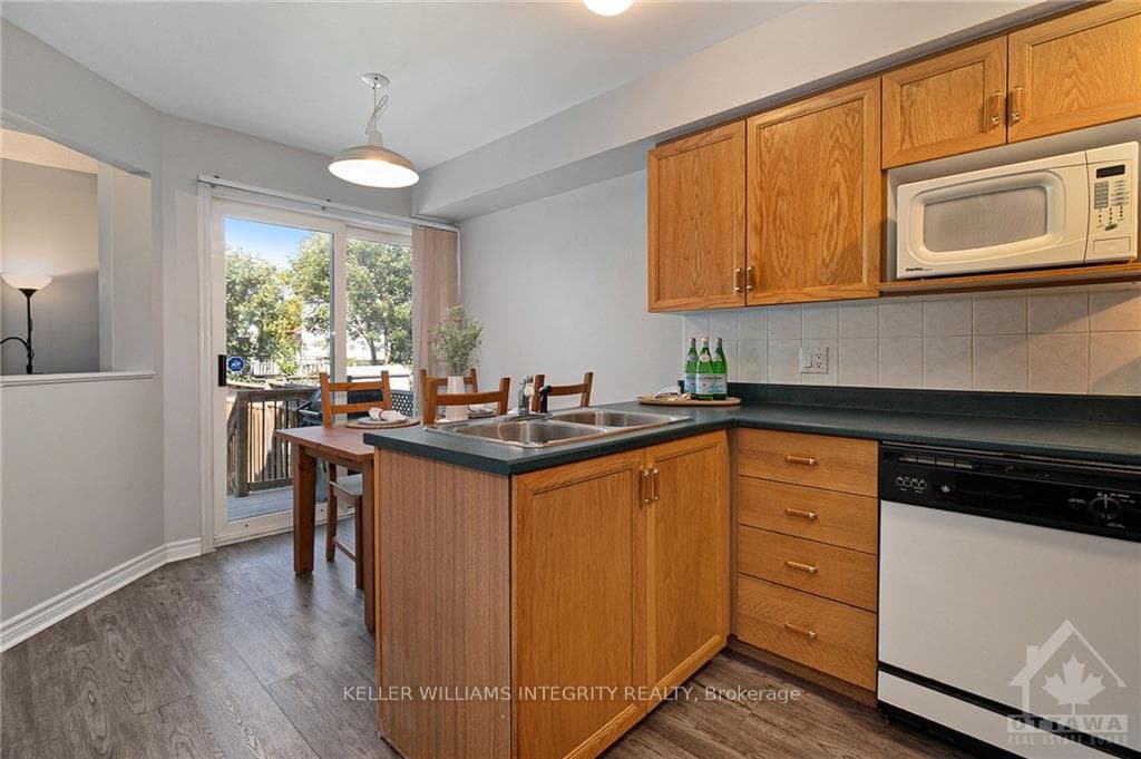 51 SUNNYBROOKE Drive photo 12