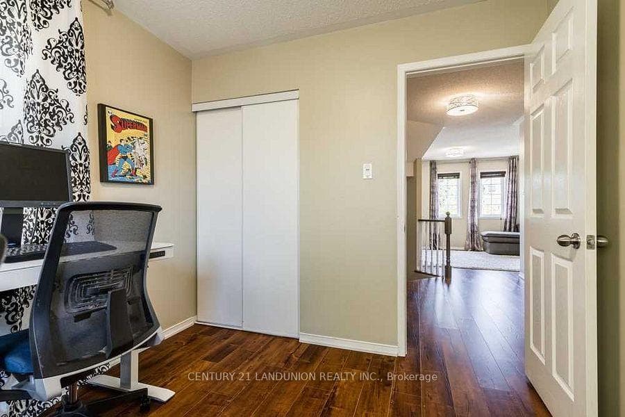 117 Gatwick Drive photo 8