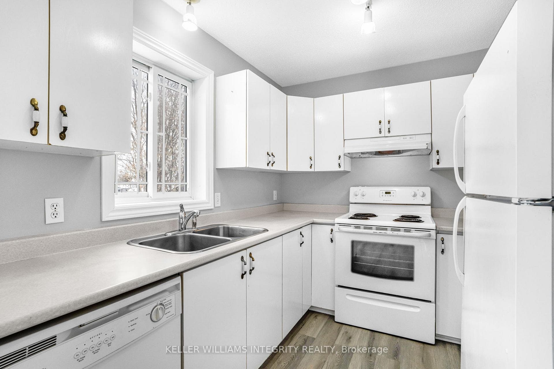 739 Morris Street photo 12