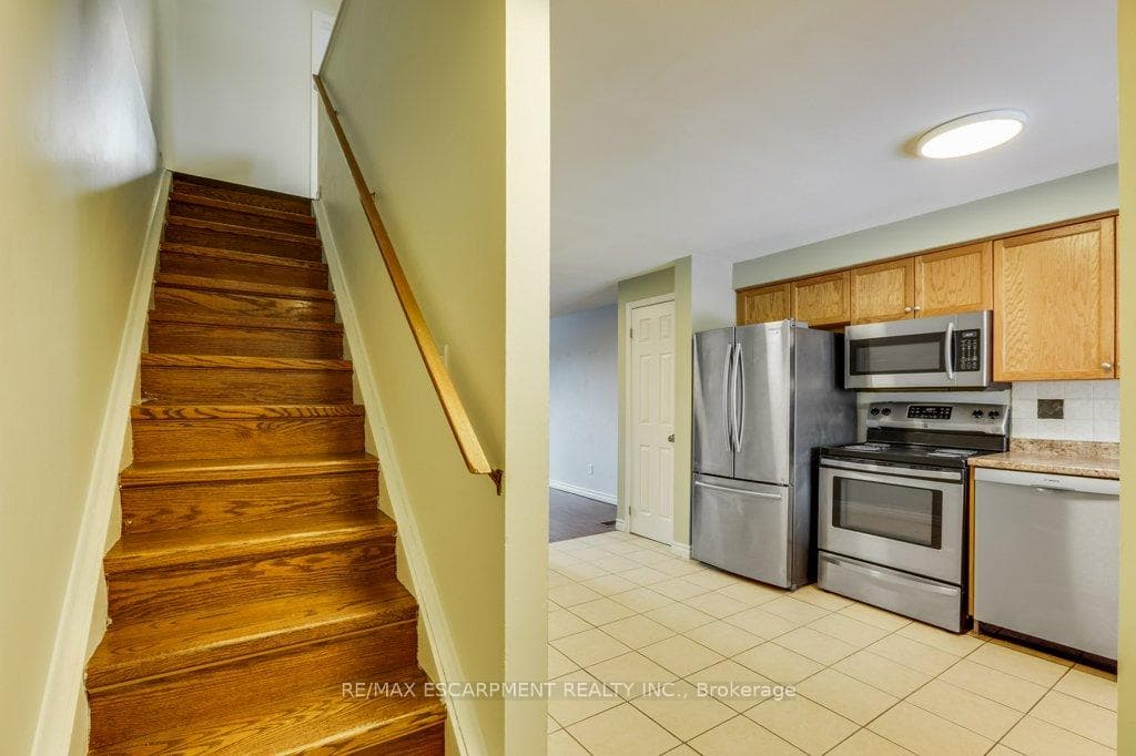 900 James Street Unit 5 photo 5