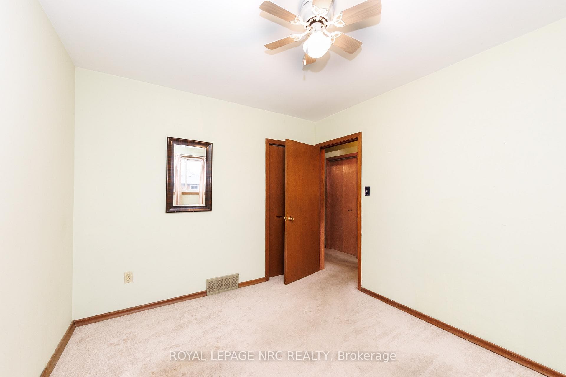 33 Strathmore Crescent photo 23