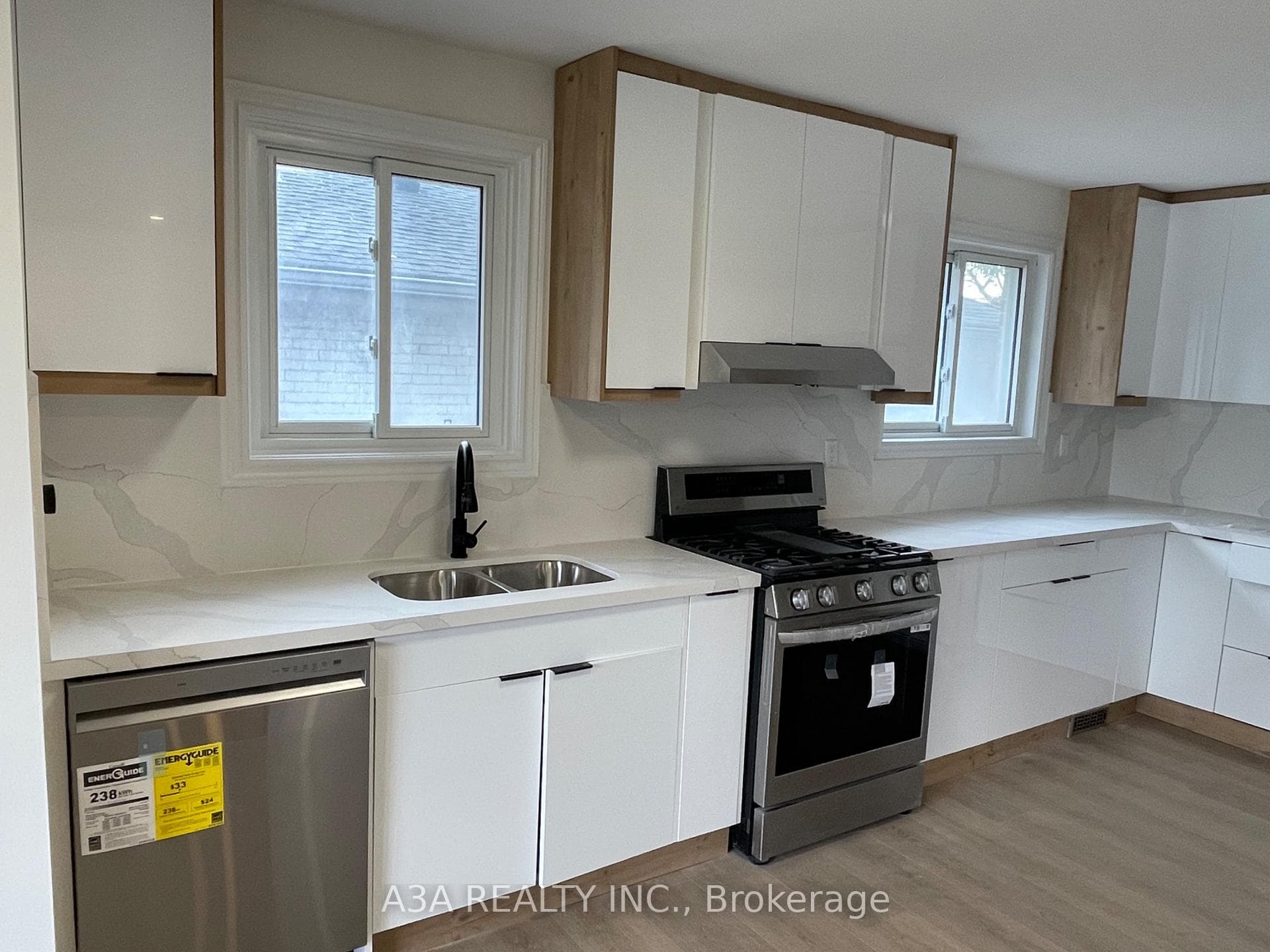 5 Navan Crescent Unit Main photo 1