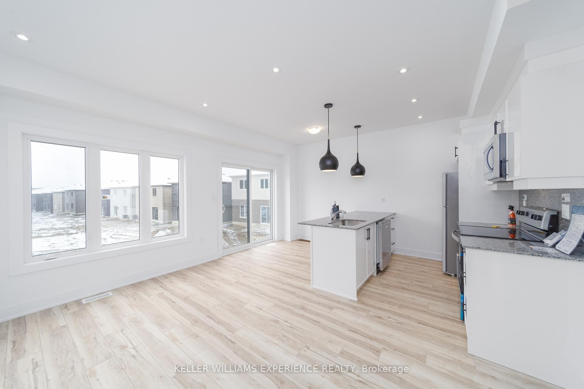 25 Hay Lane photo 2