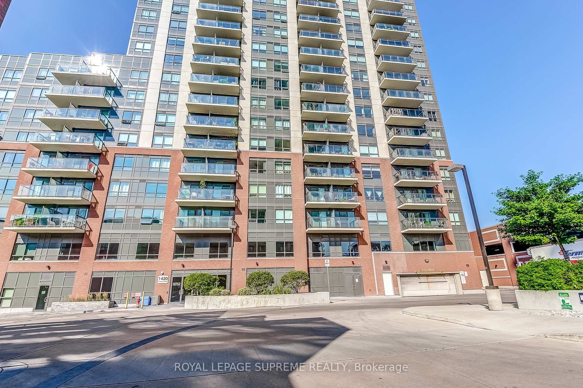 1420 Dupont Street Unit 1011 photo 24