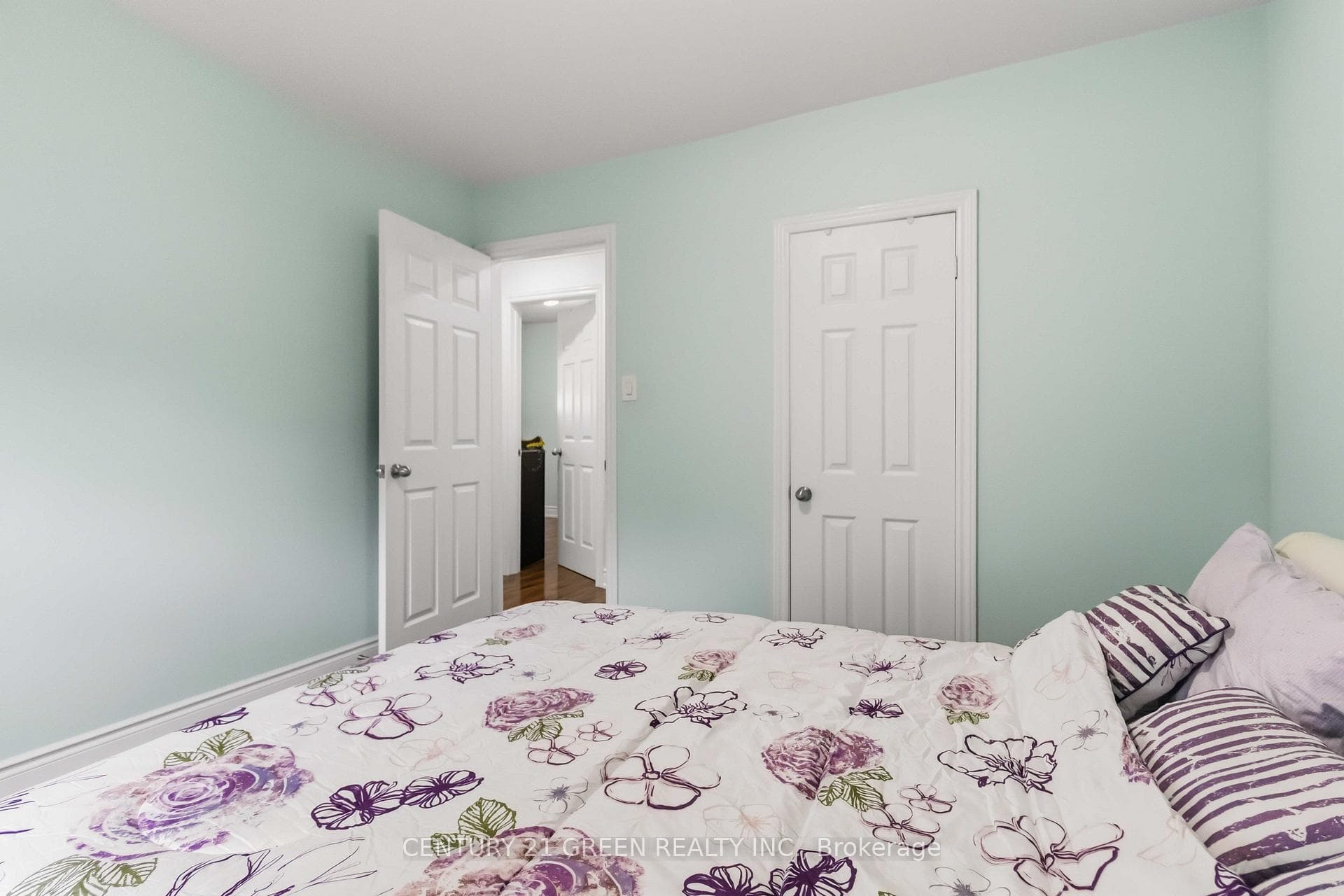 74 Davenport Crescent photo 25