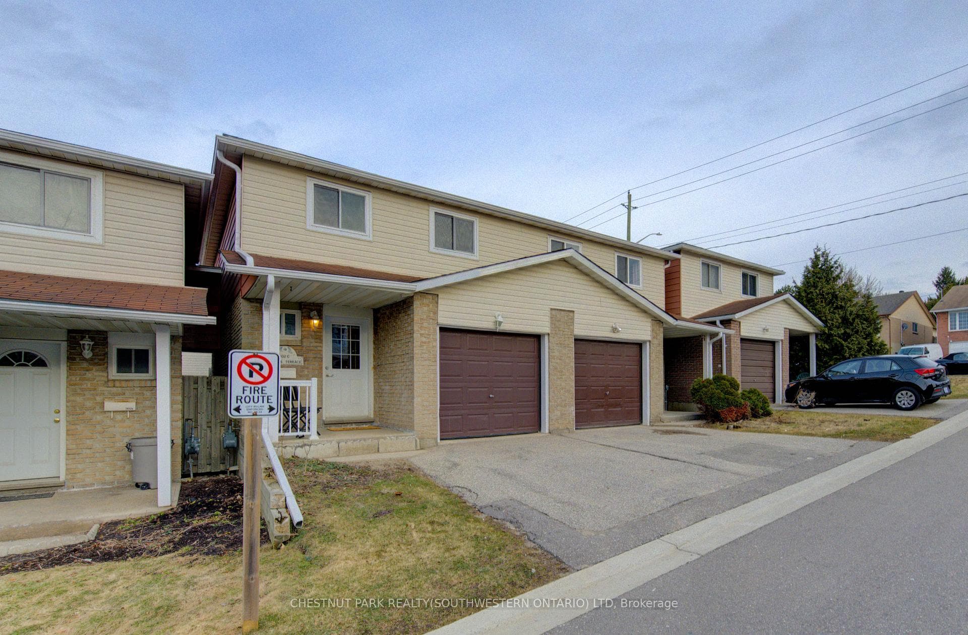 302 Bluevale Street Unit C photo 1