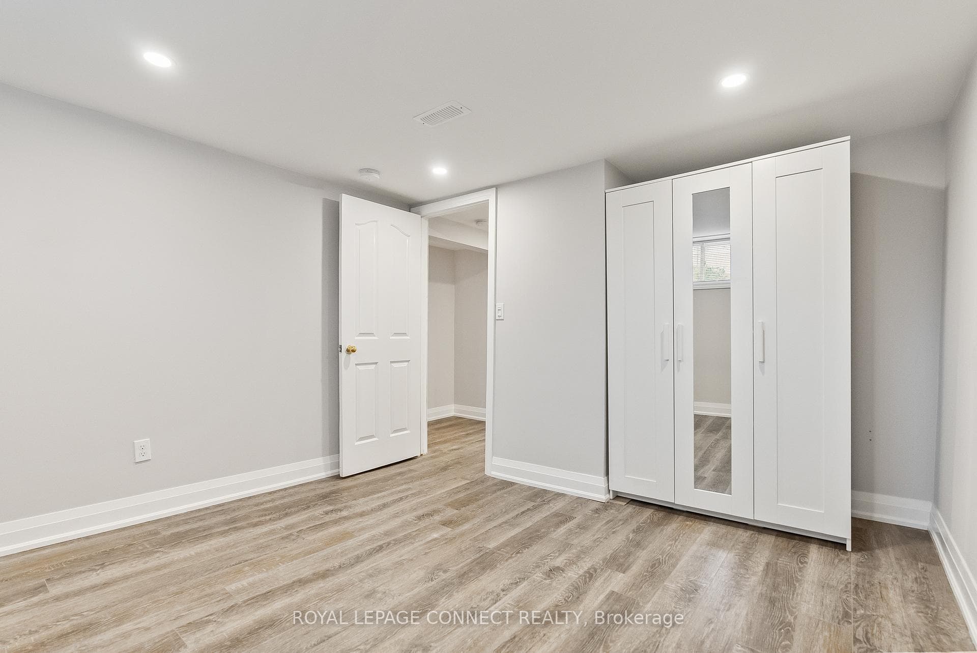 124 Burcher Road photo 9