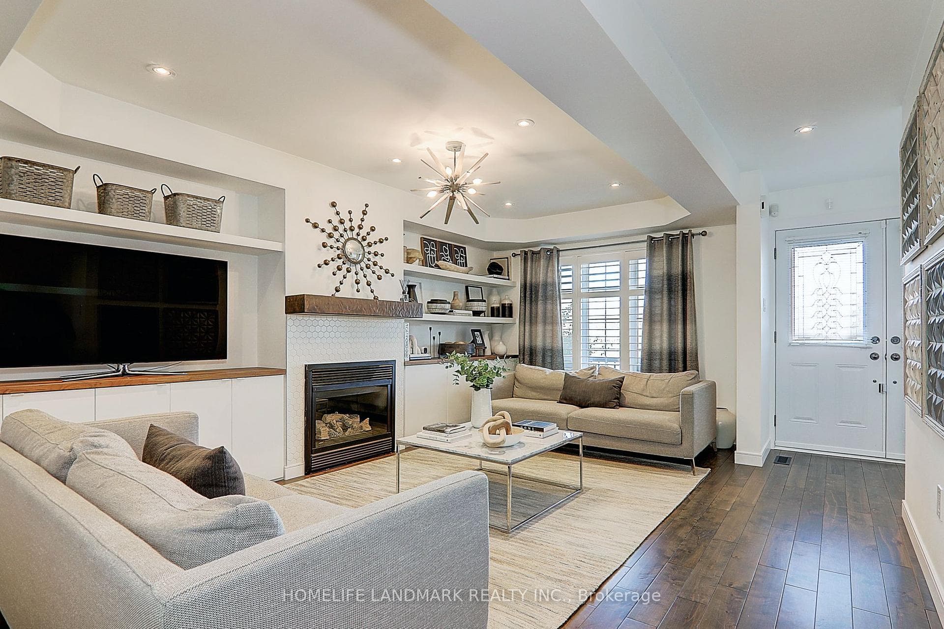 9144 Dufferin Street photo 5