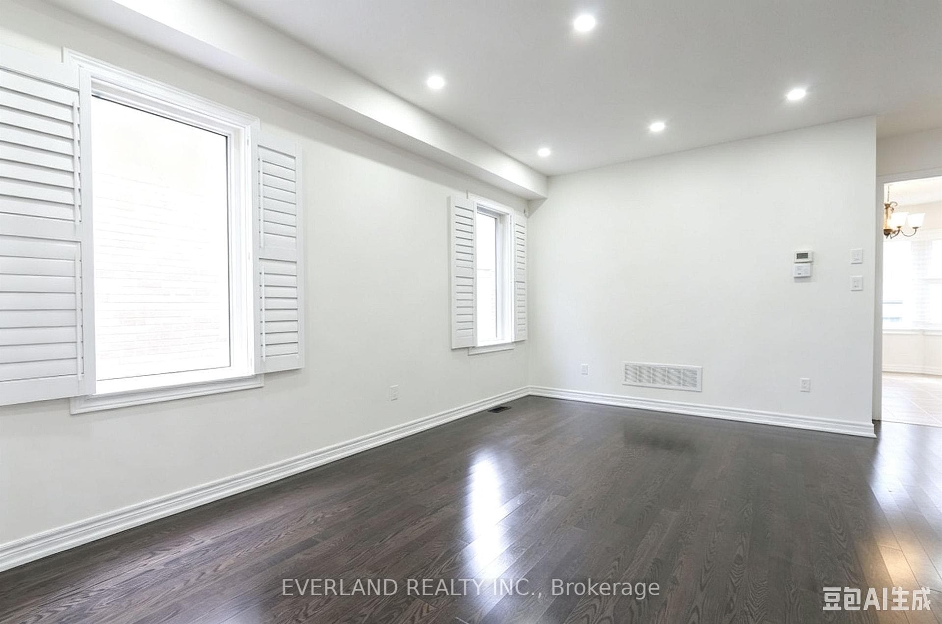 51 Lucida Court photo 10