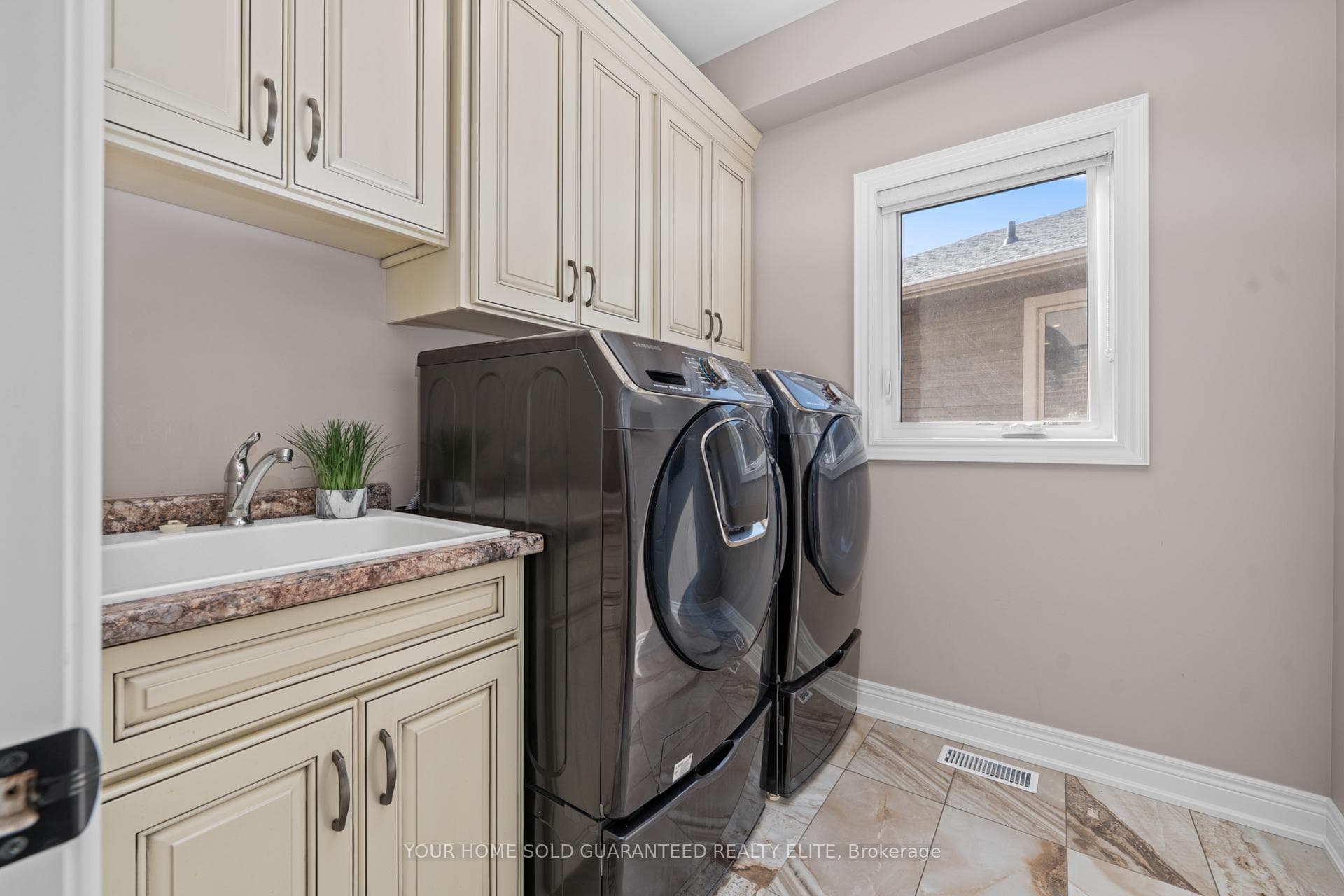 3545 Campden Road Unit 8 photo 15