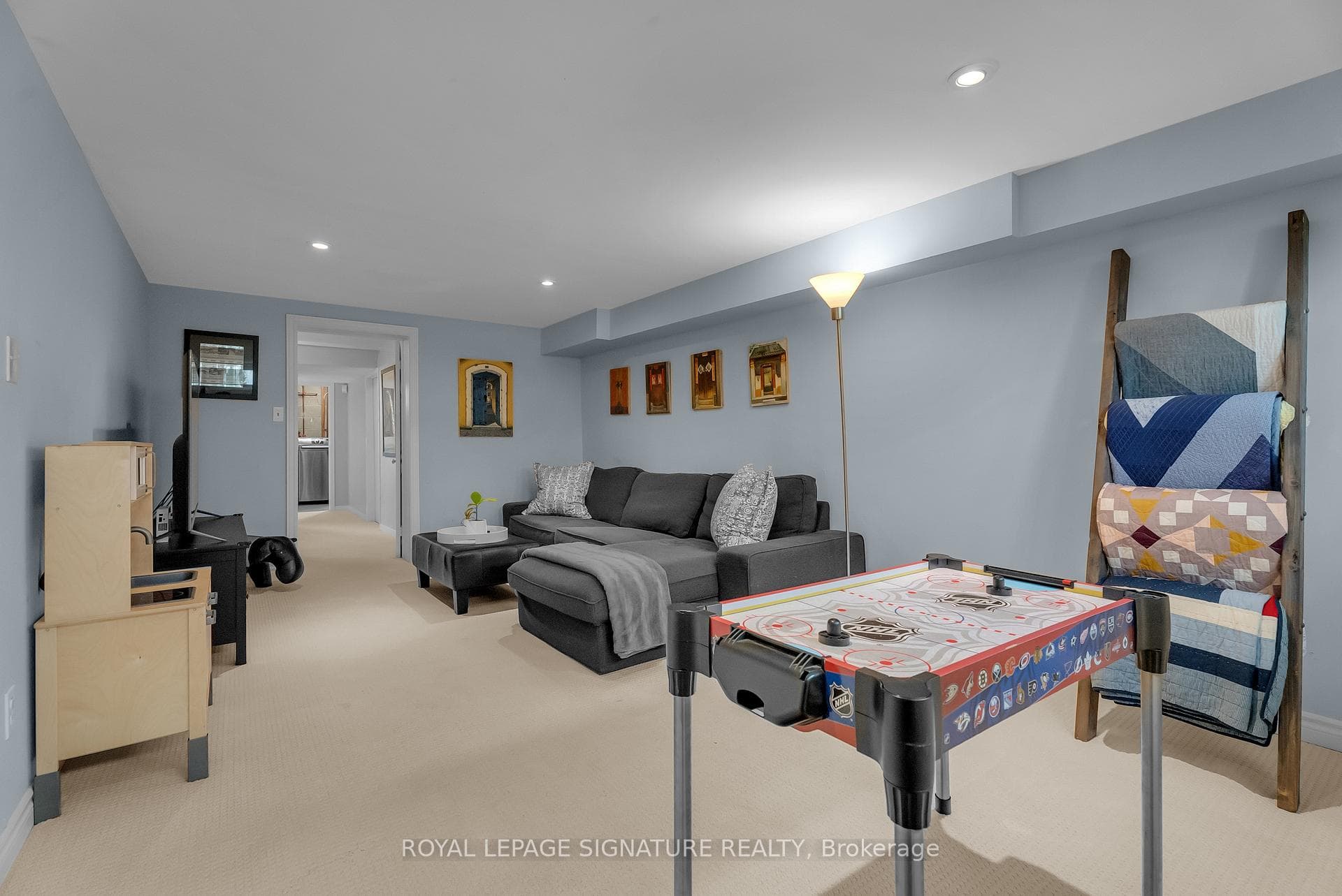 103 Broadlands Boulevard photo 28
