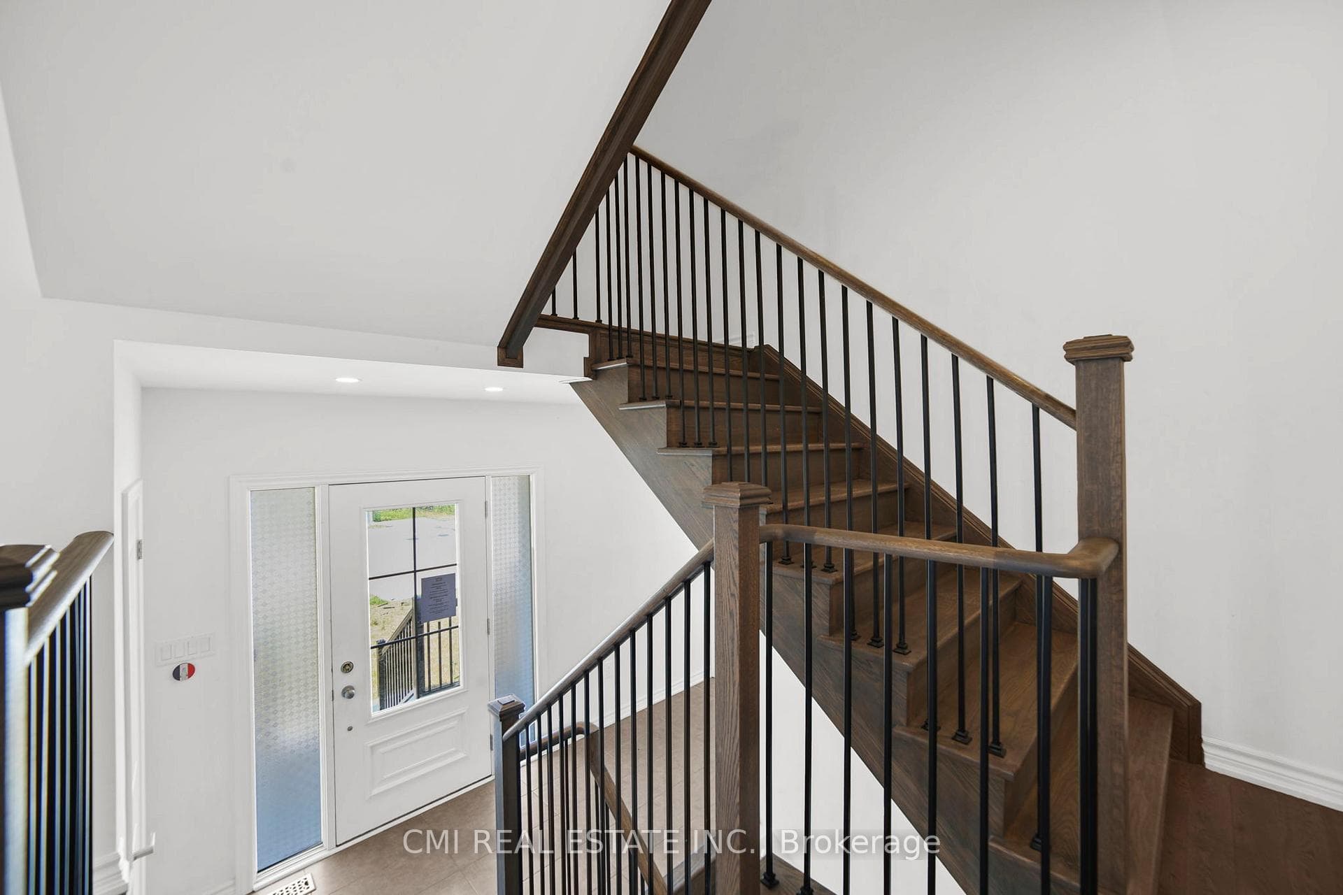 3205 Mosley Street photo 8