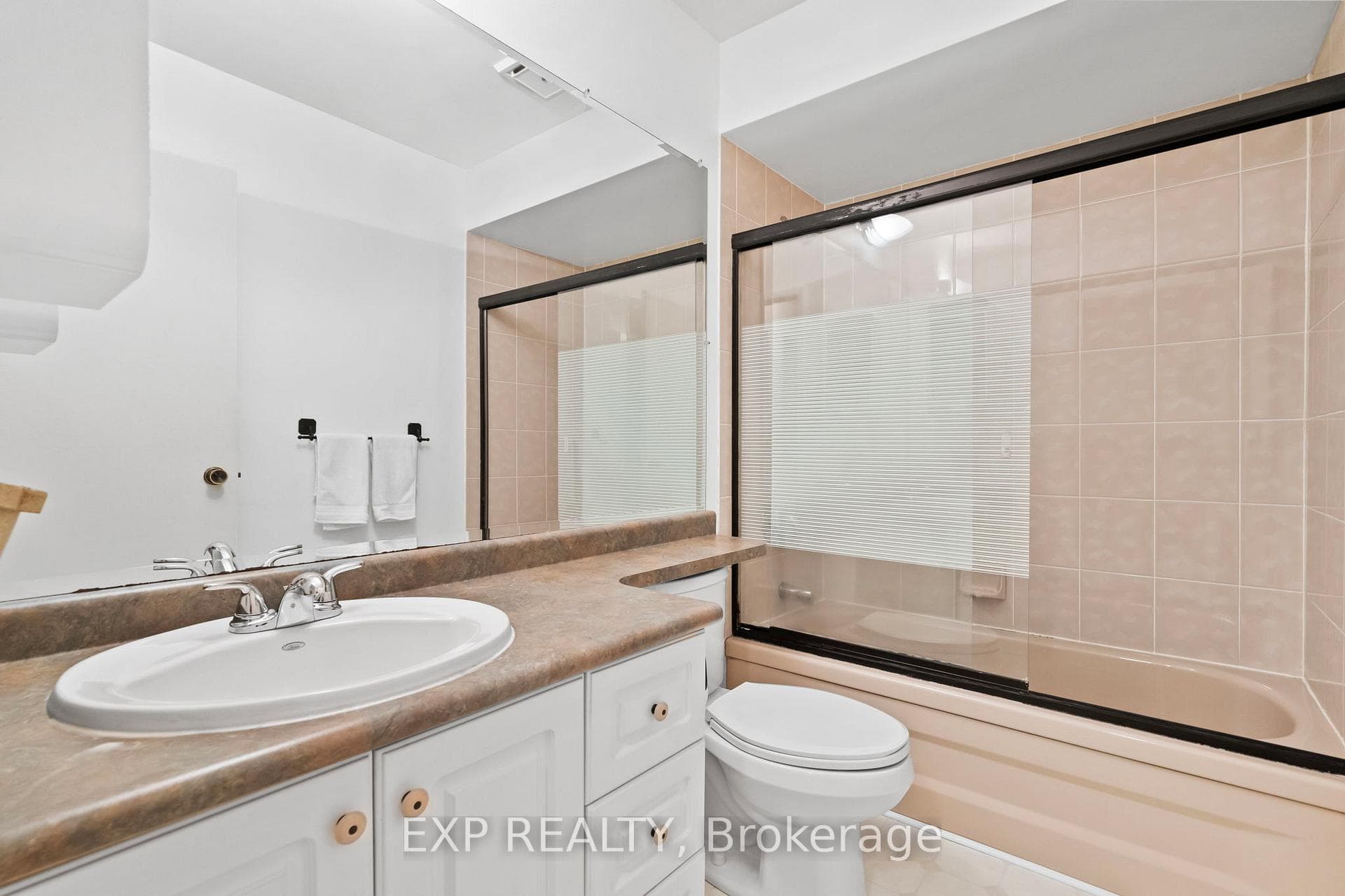 25 Lilac Avenue photo 25
