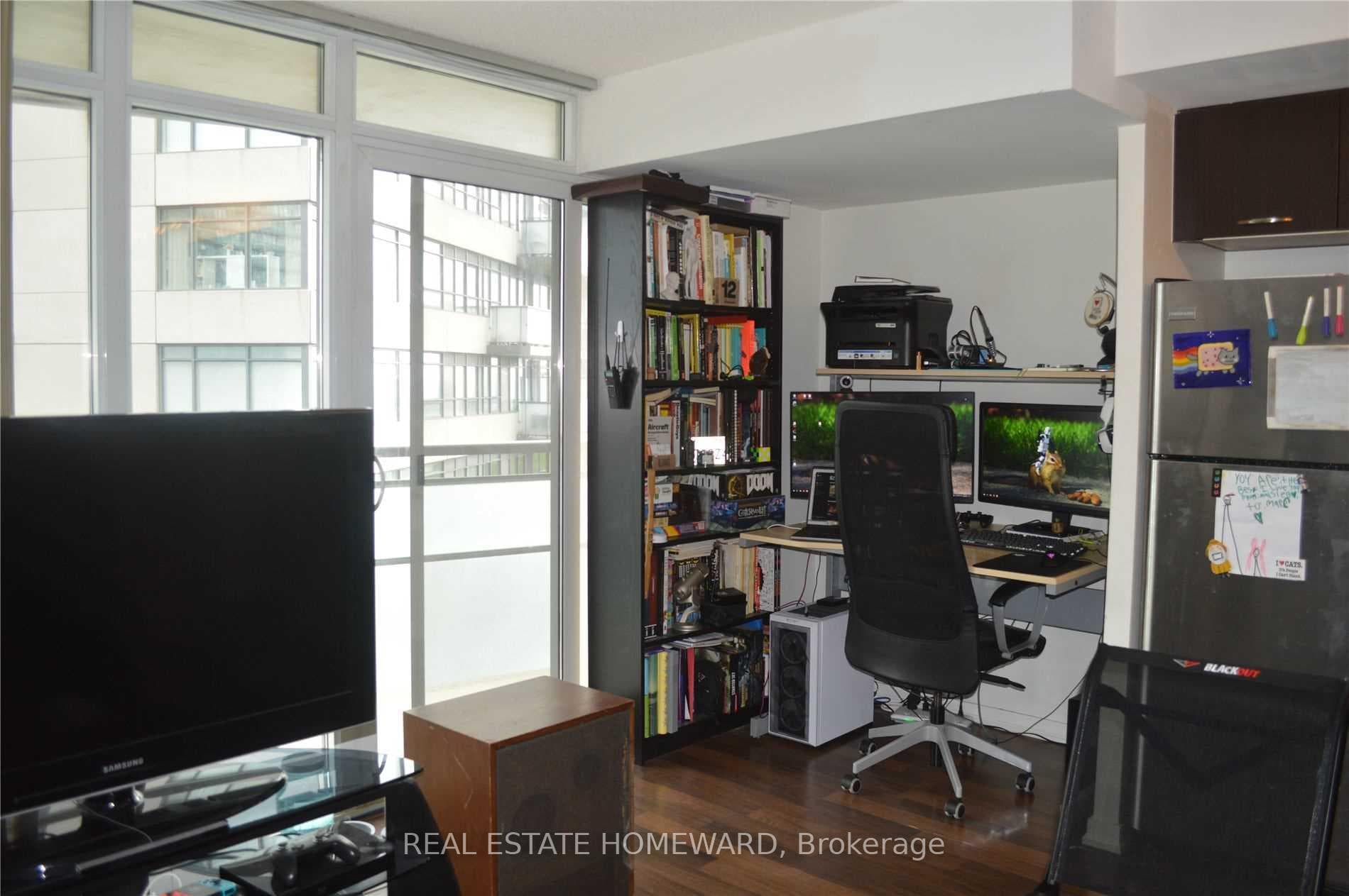 38 Joe Shuster Way Unit 1029 photo 15