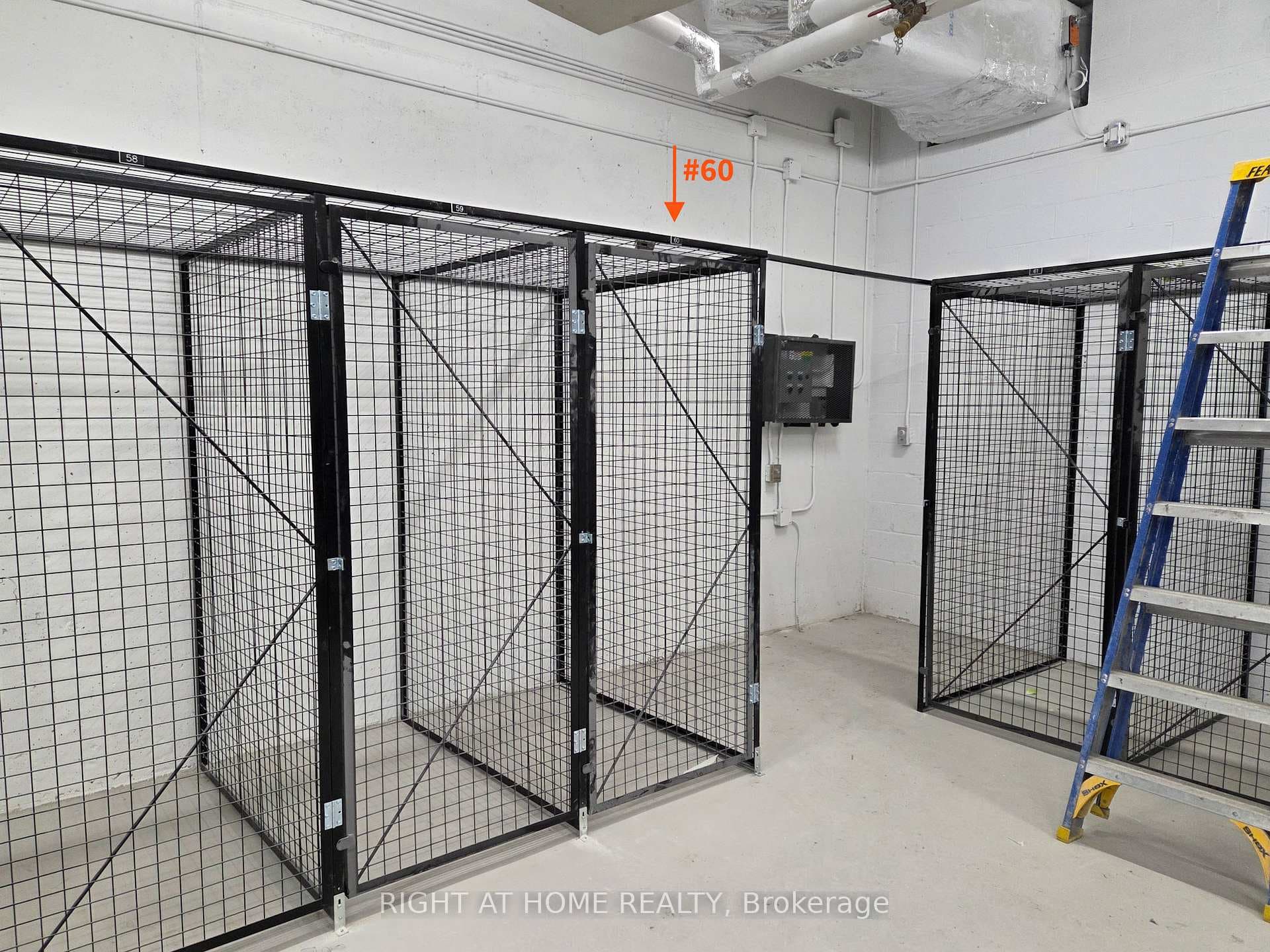 Corner / End Unit Locker - #60