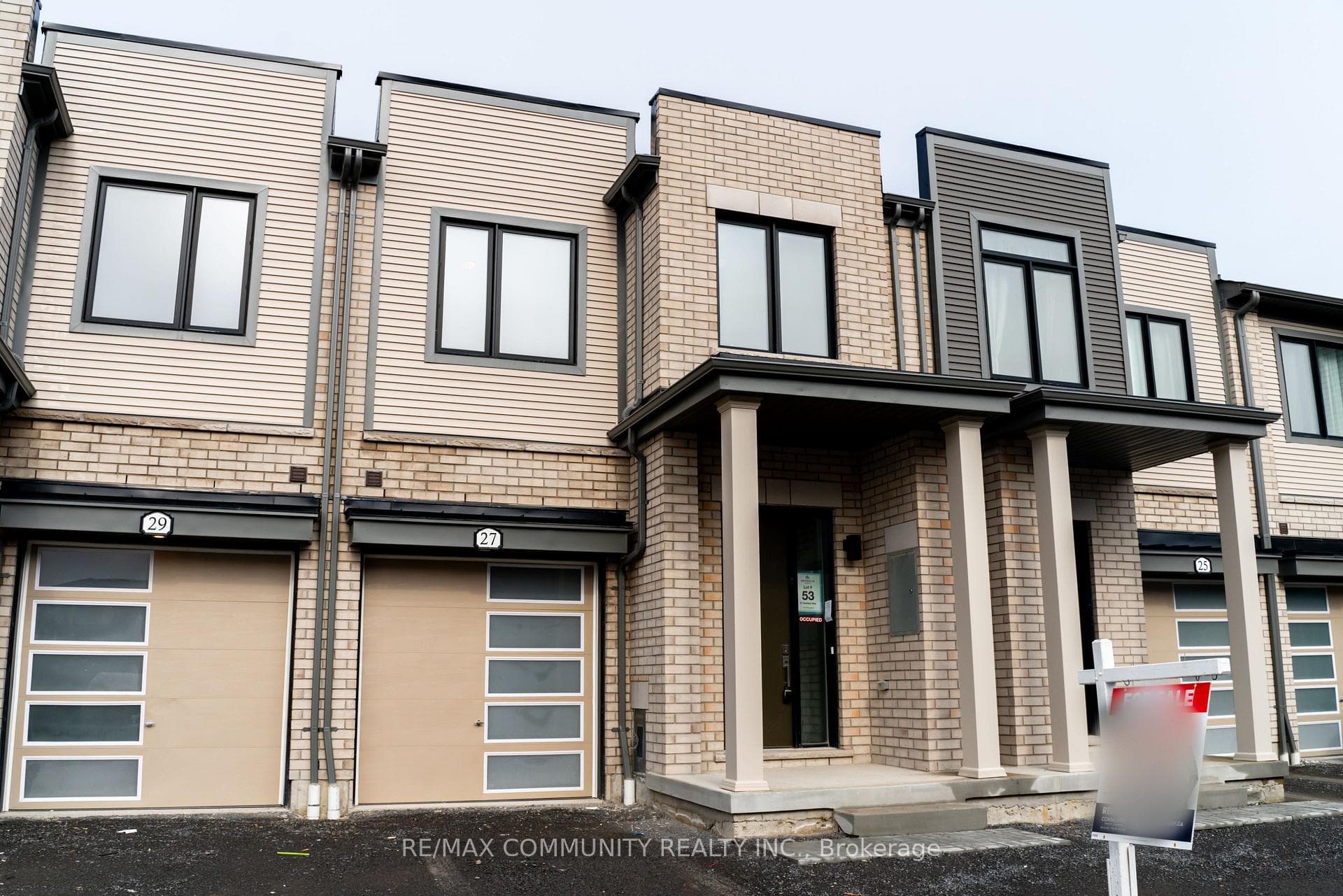 27 Sorbara Way photo 1