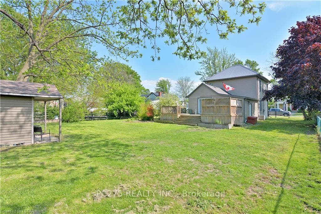 471 SIMCOE Street photo 32