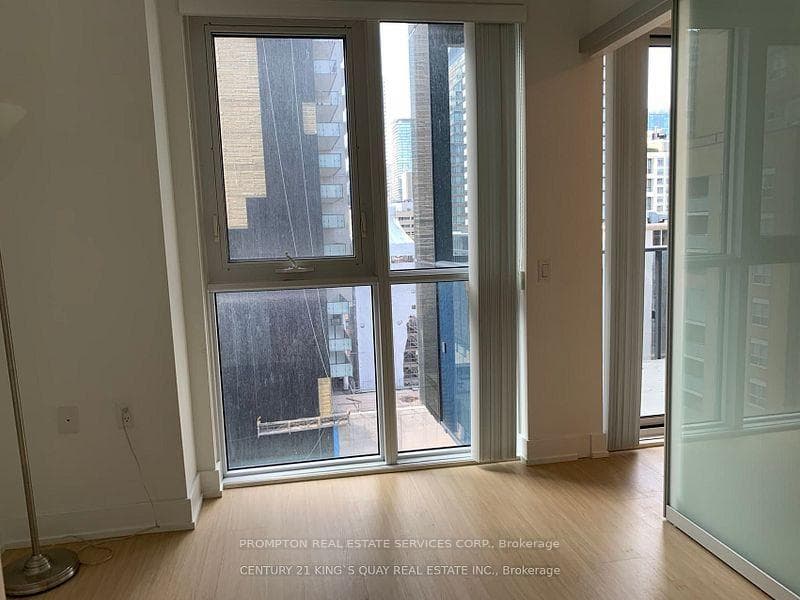 7 Grenville Street Unit 1105 photo 7