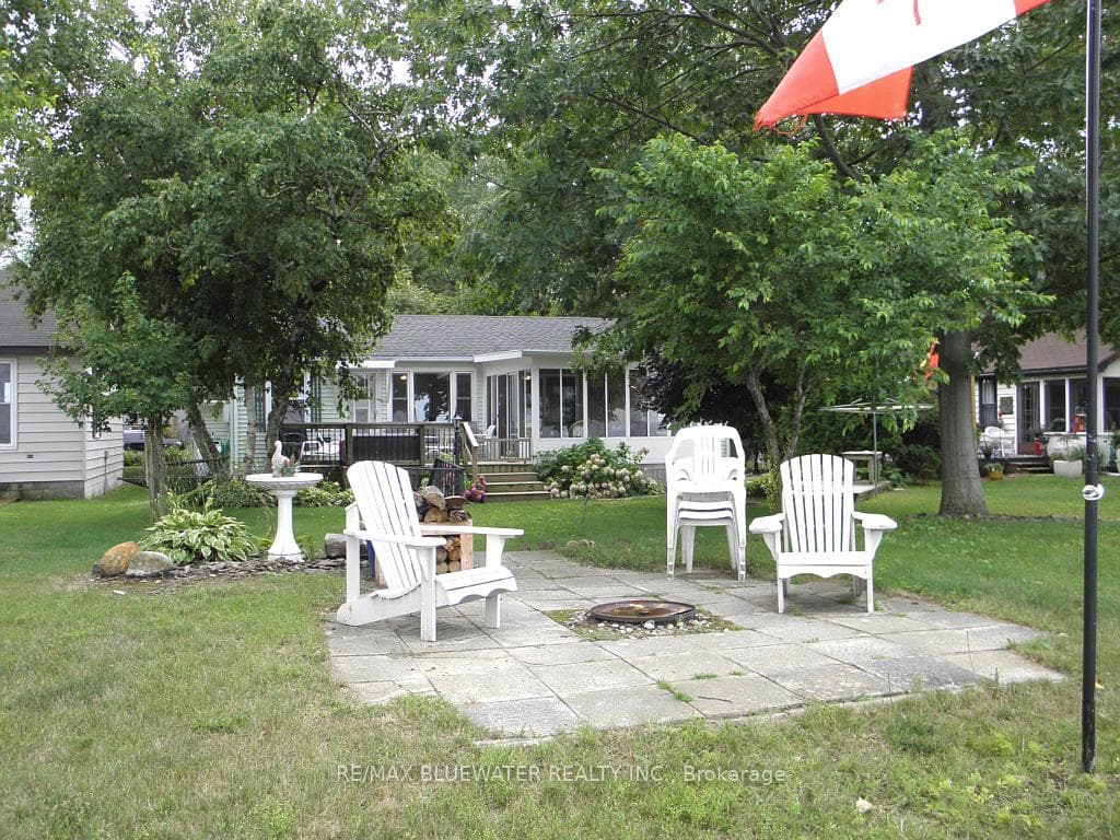 9905 Lake Road photo 9