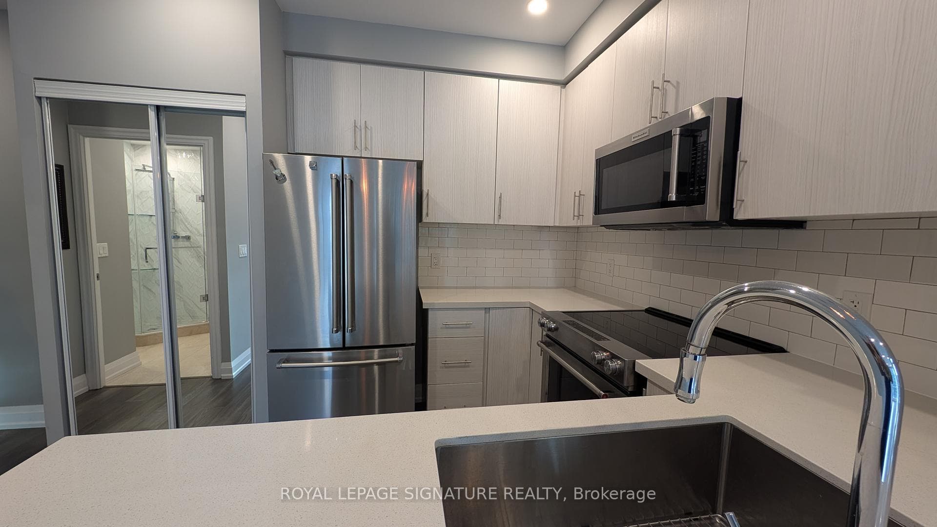 16 Yonge Street Unit 2401 photo 6
