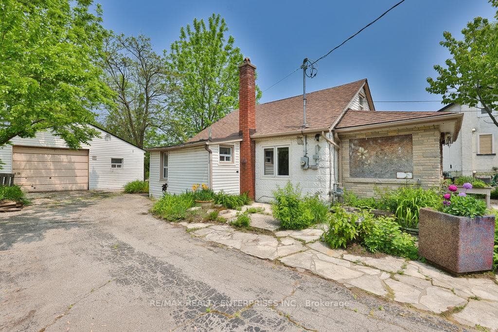 2439 Prospect Street photo 25