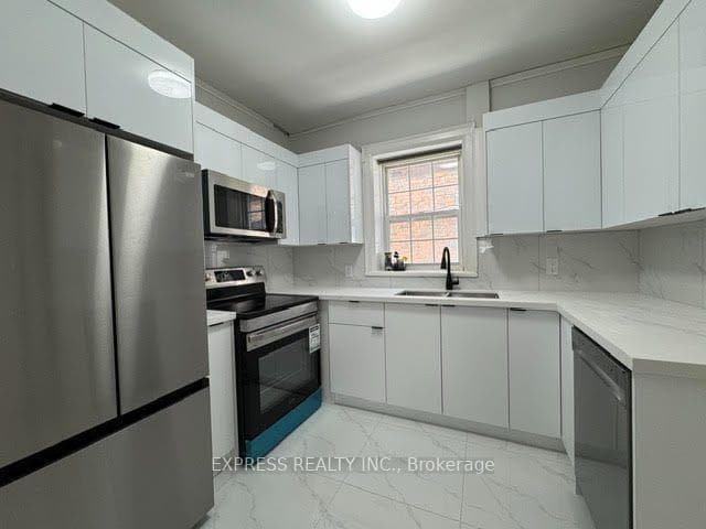 167 Highbourne Road Unit Main photo 12