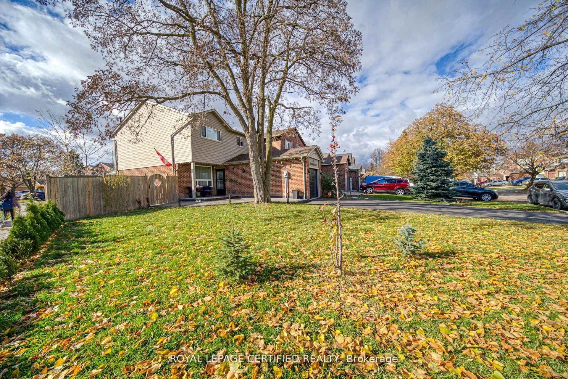 475 Woodlawn Crescent photo 42