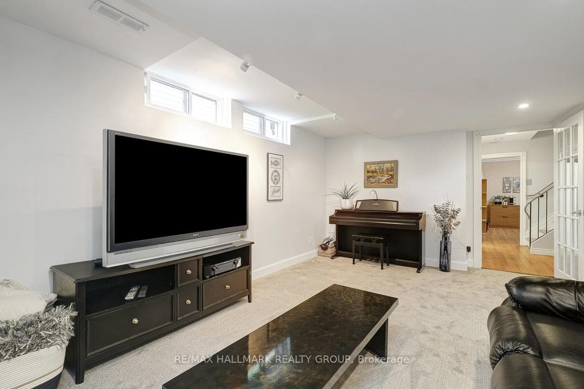 30 Melville Drive photo 37