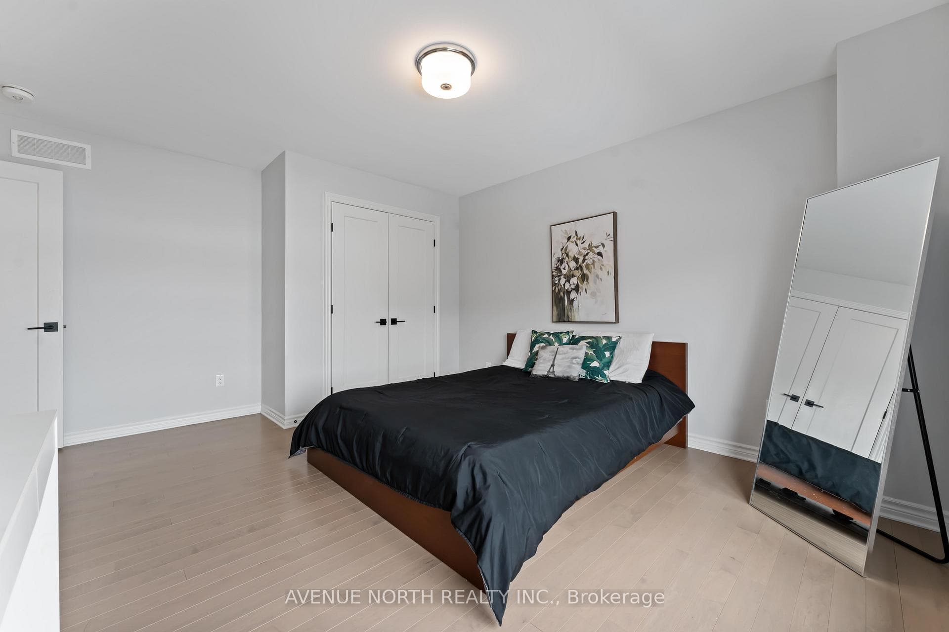 711 Moonflower Crescent photo 31
