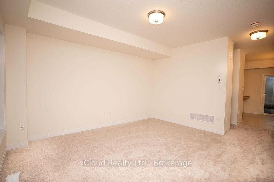 84 Fieldridge Crescent photo 15