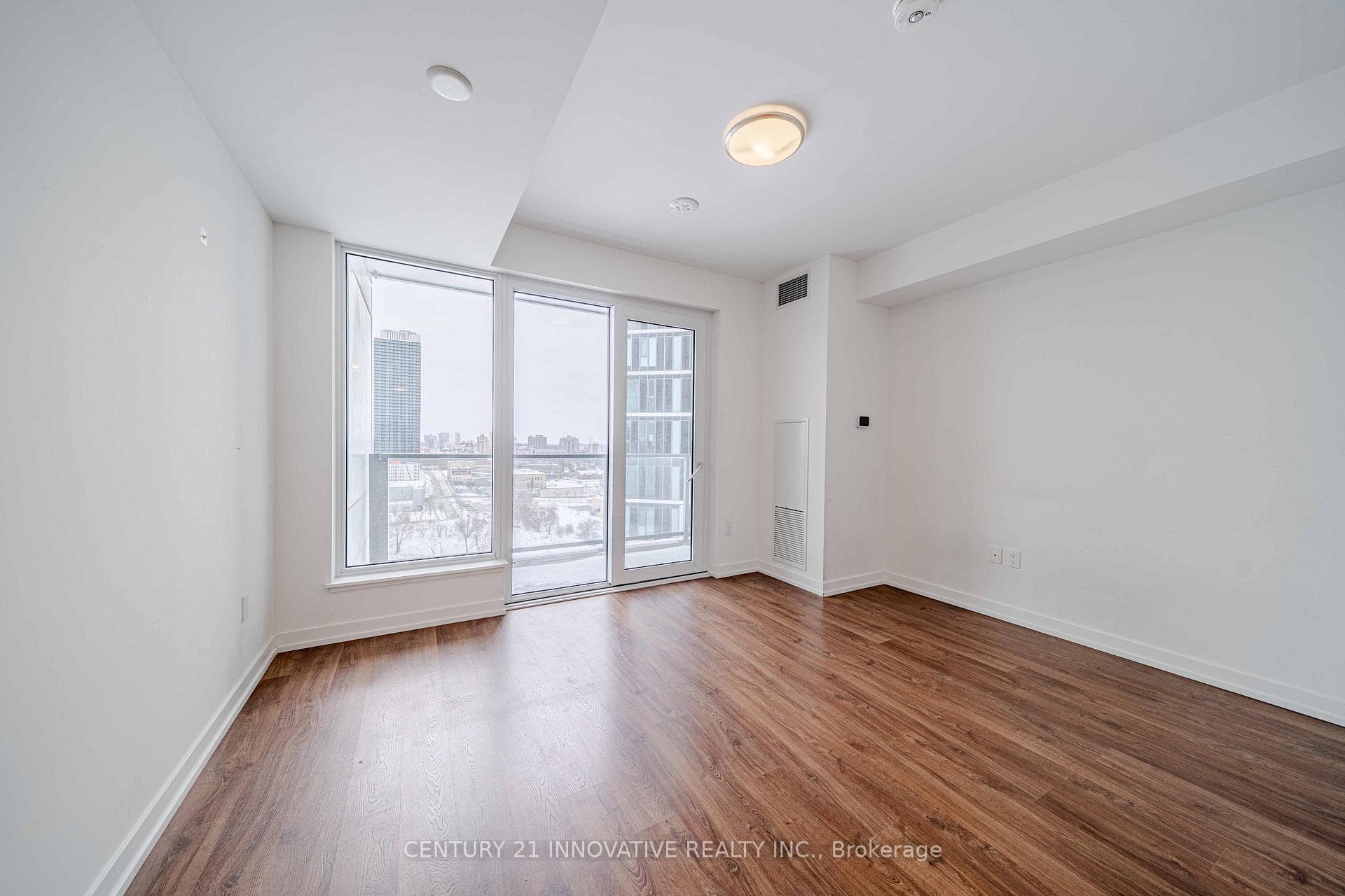 15 Wellington Street Unit 1005 photo 7