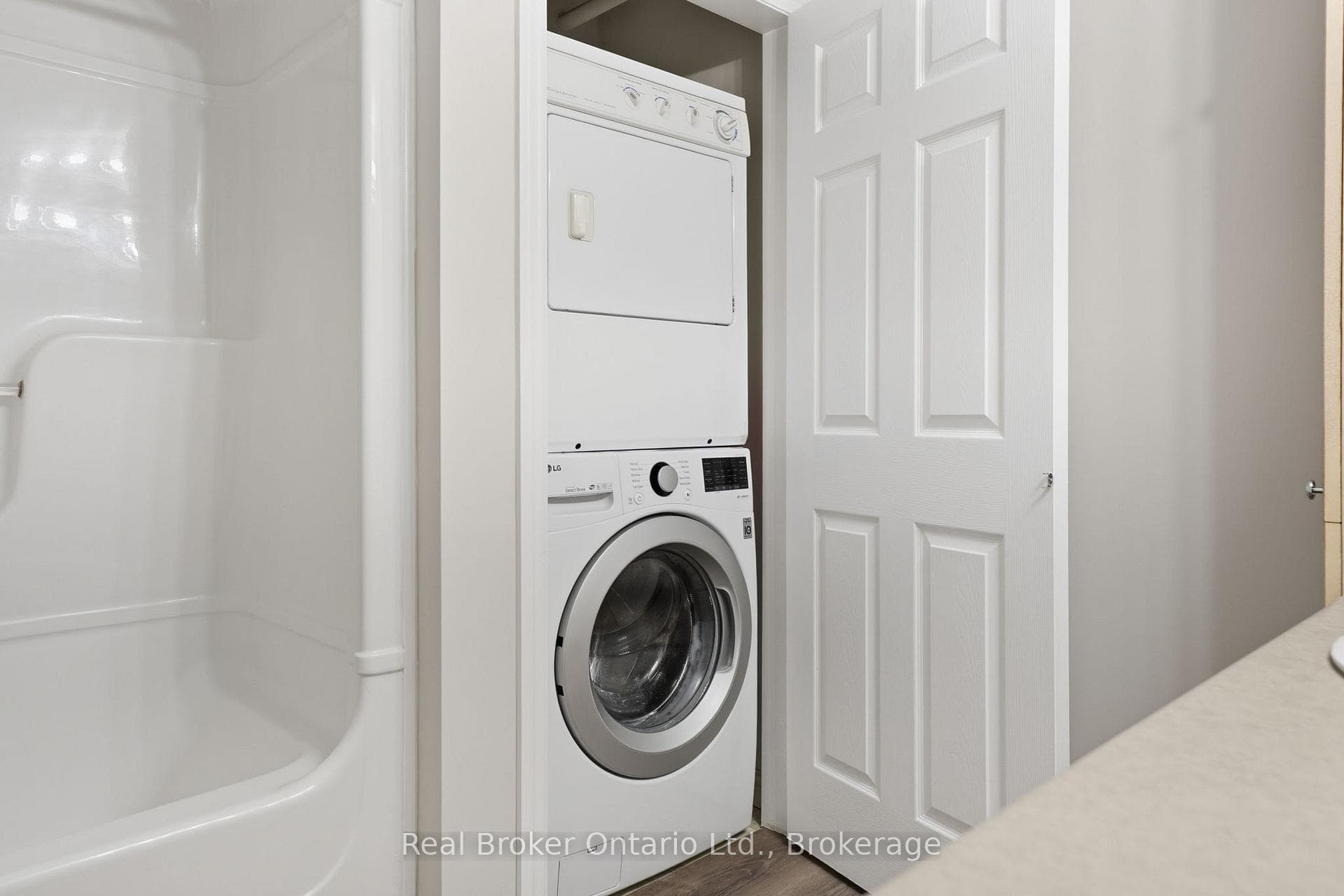 2065 Appleby Line Unit 205 photo 18