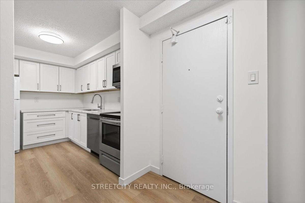 521 Riverside Drive Unit 301 photo 16